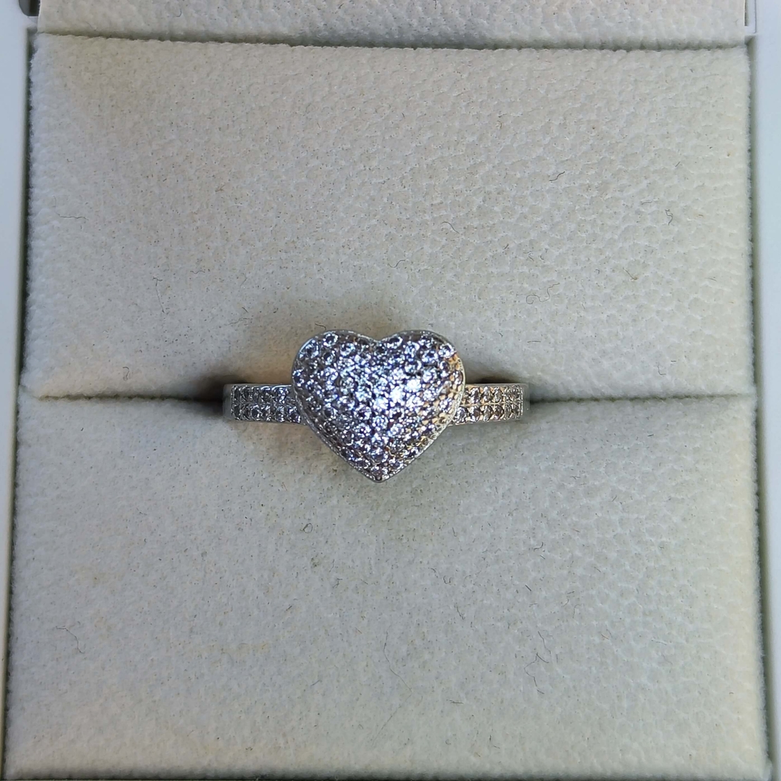 טבעת לאב משובצת זירקונים - כסף 925