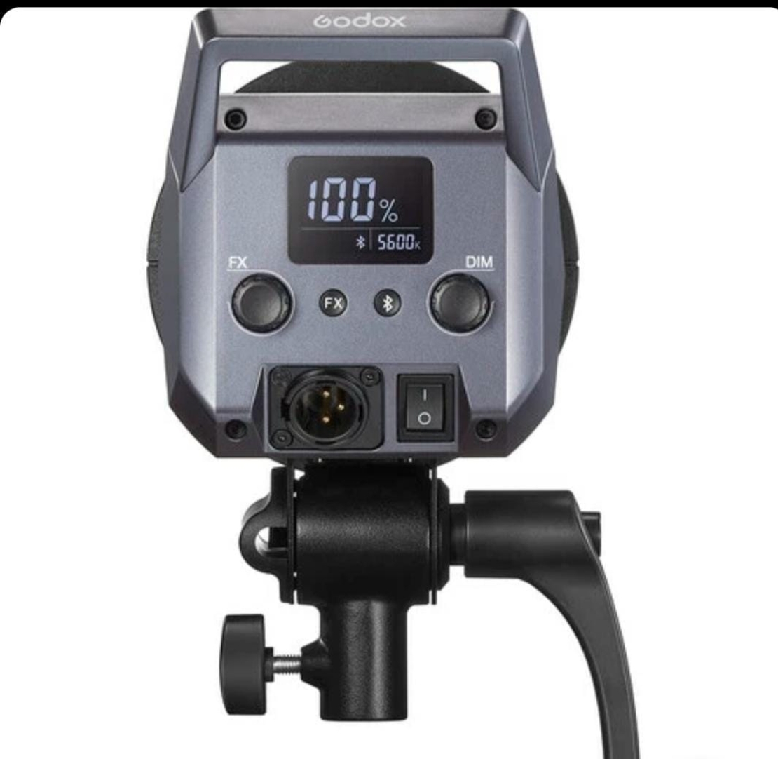 פנס לד שקט Godox LA200D Daylight LED Light