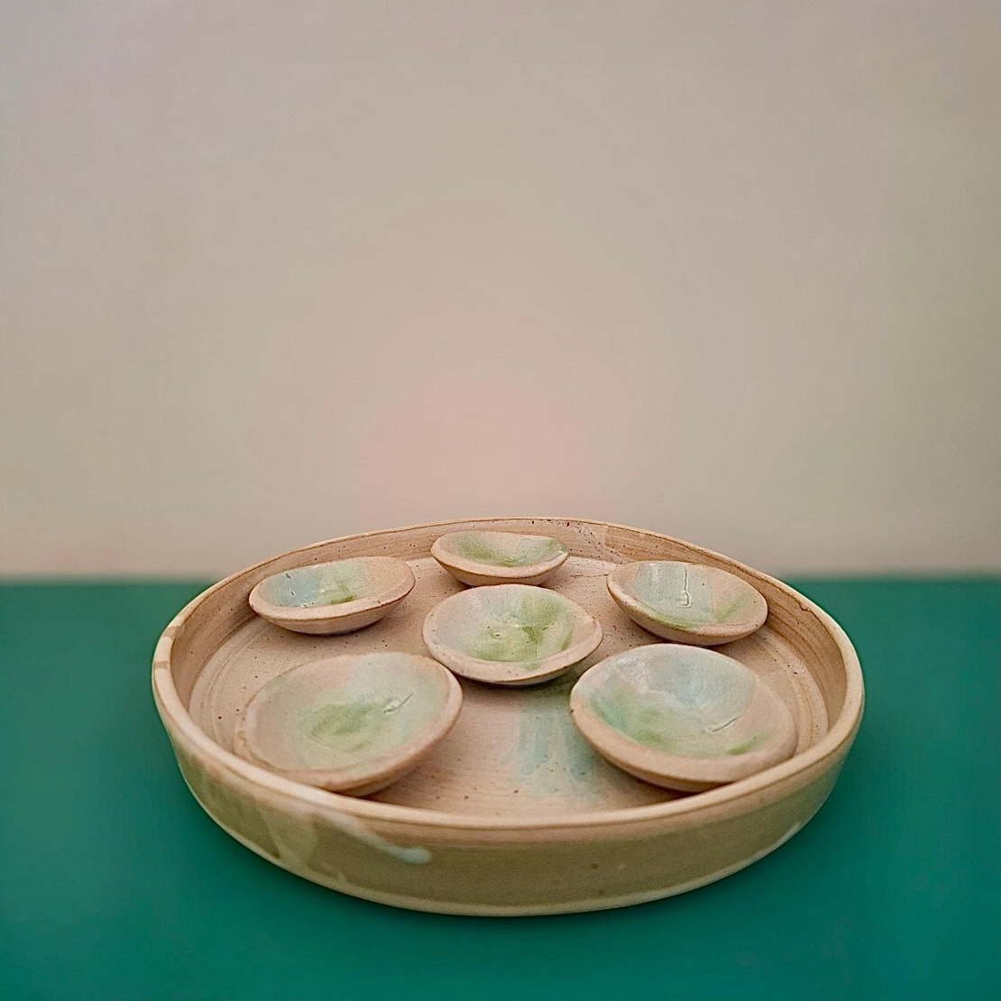 מיני צלחת פסח מחימר בעבודת יד