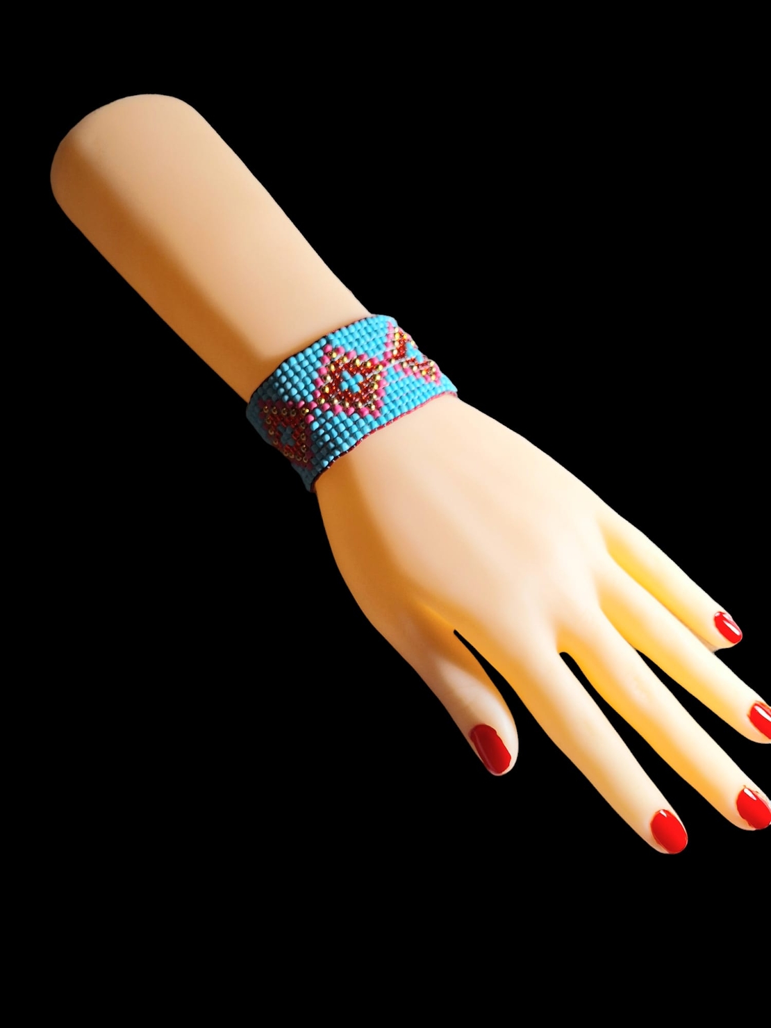 צמיד חרוזי ונציה בשיטת אריגה בנול-מעויינים ורודים