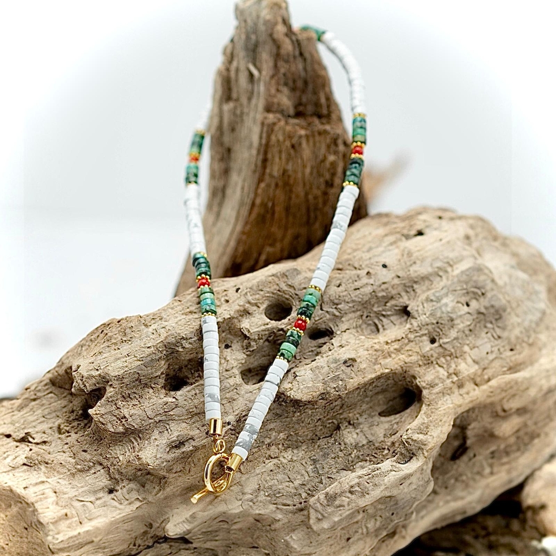 שרשרת סמדר- מחרוזי טורקיז אפריקאי ולבן וקורל אדום