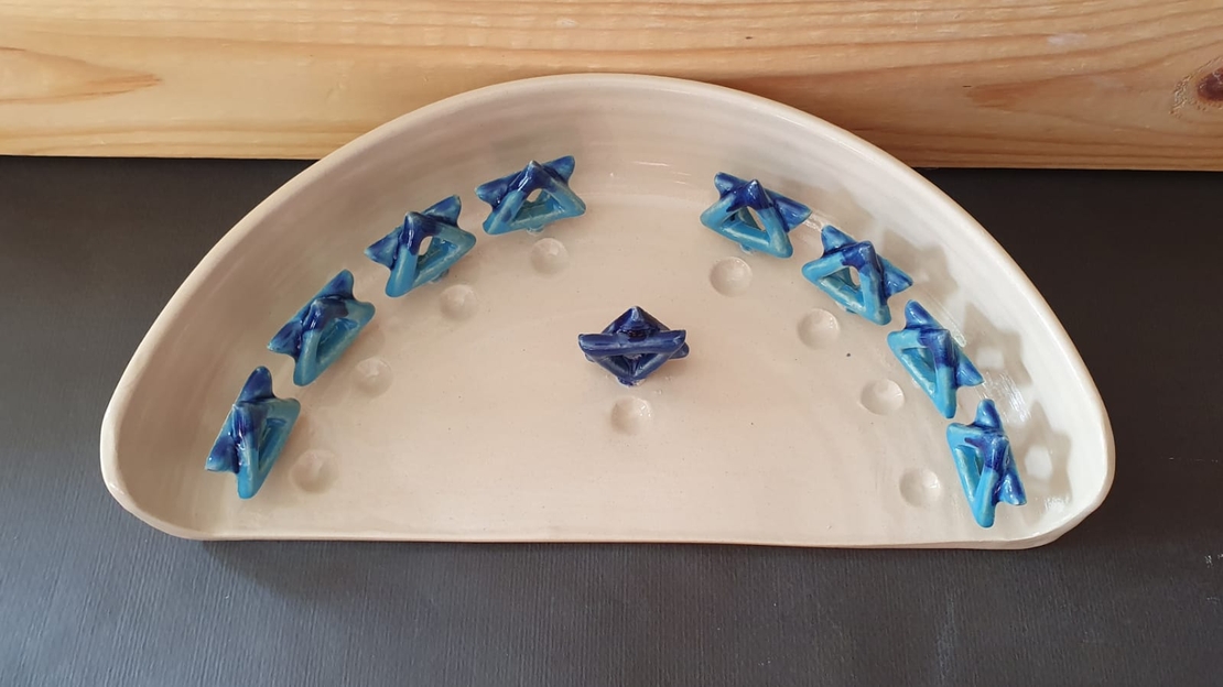 חנוכייה עבודת יד מקרמיקה עם מגן דוד