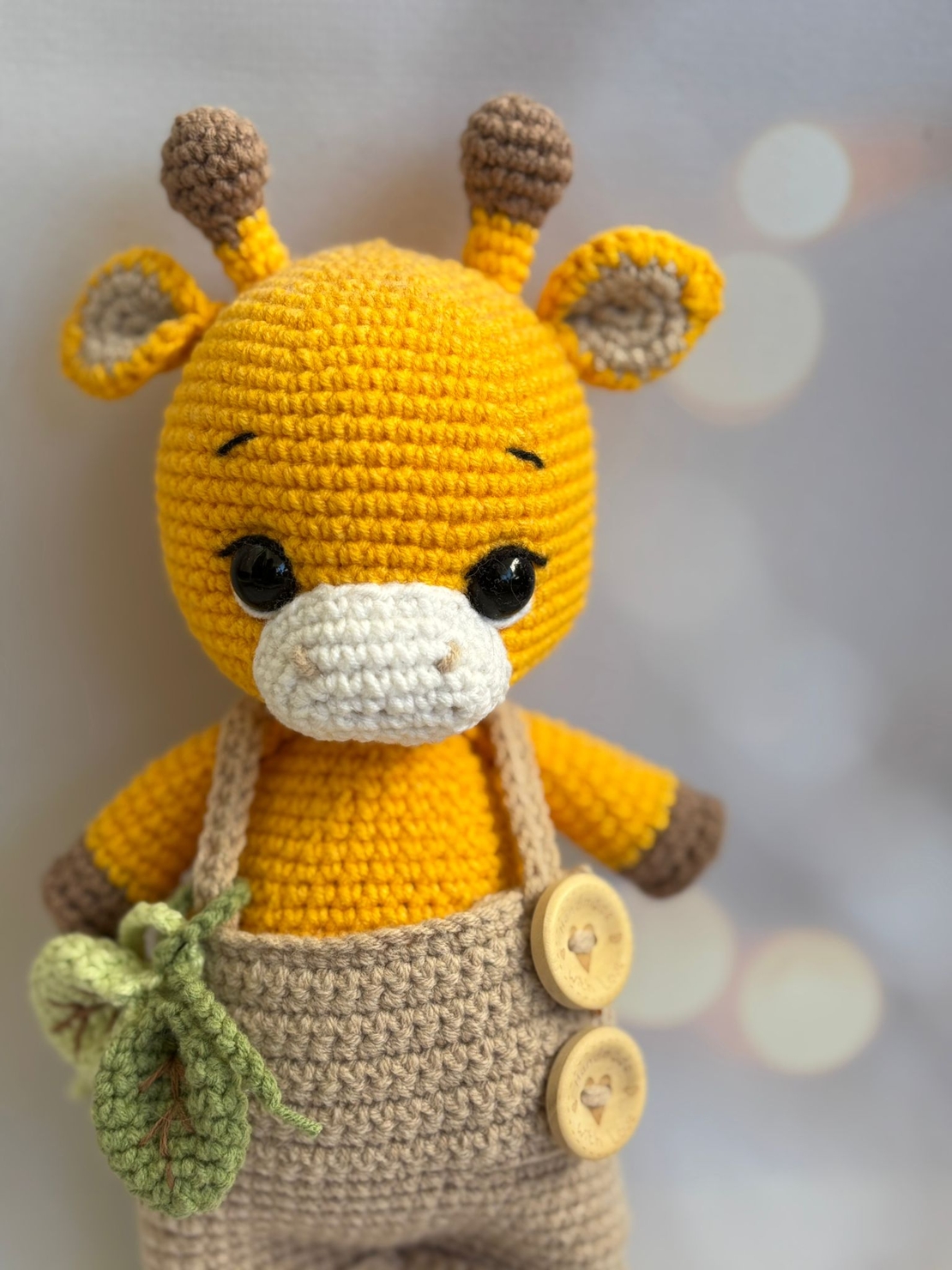 בובת ג׳ירף סרוגה בעבודת יד