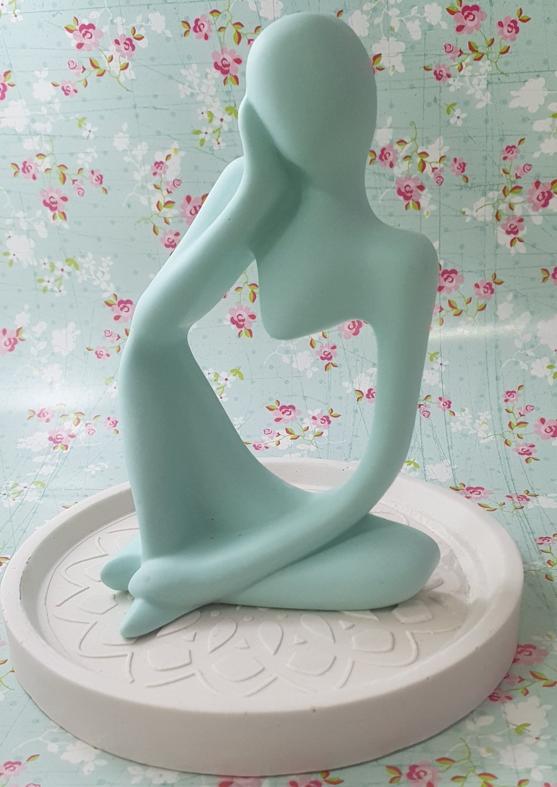 פסלוני נוי מגבס בצבעים שונים ניתן לקבל בכל צבע