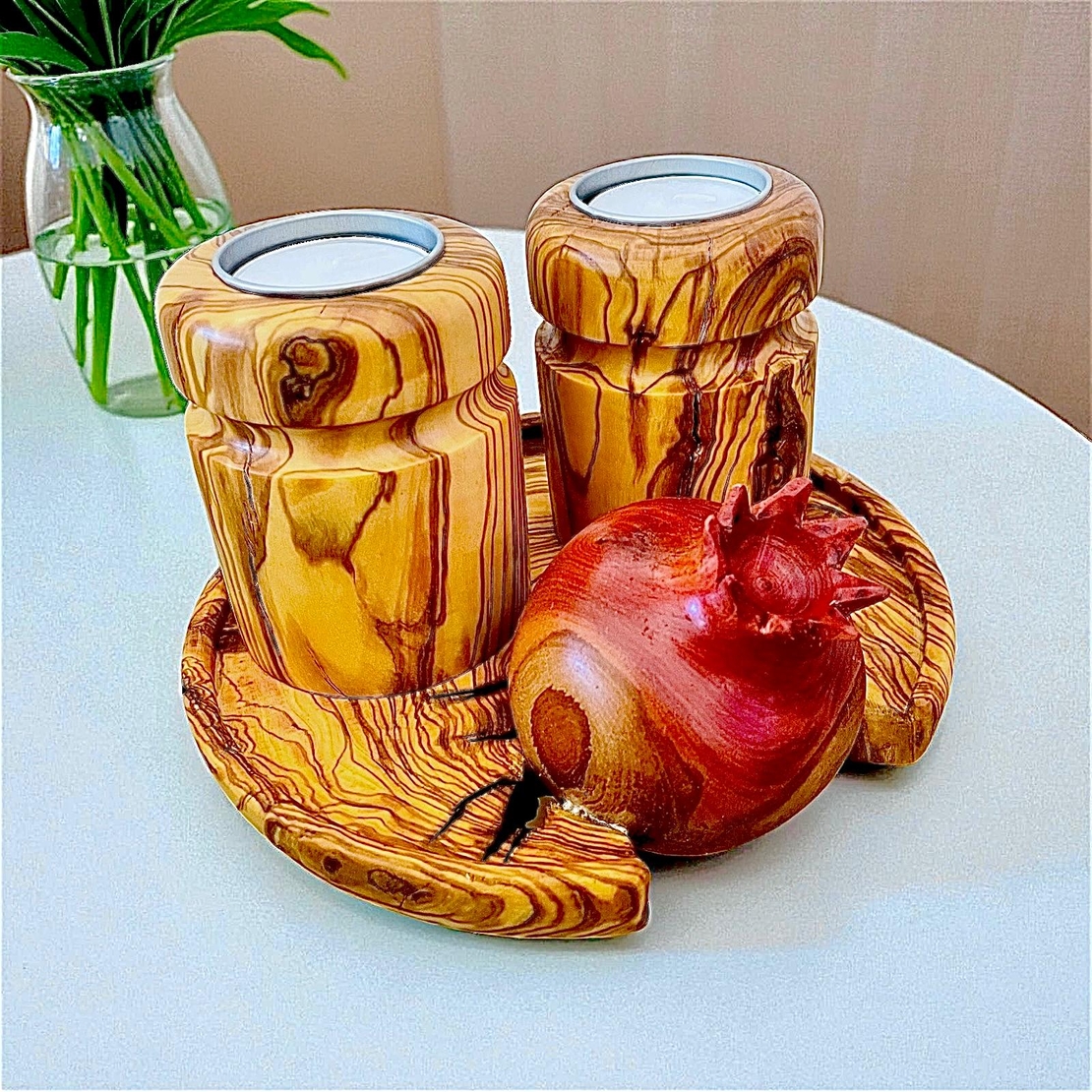 זוג פמוטים מעץ זית בעבודת יד