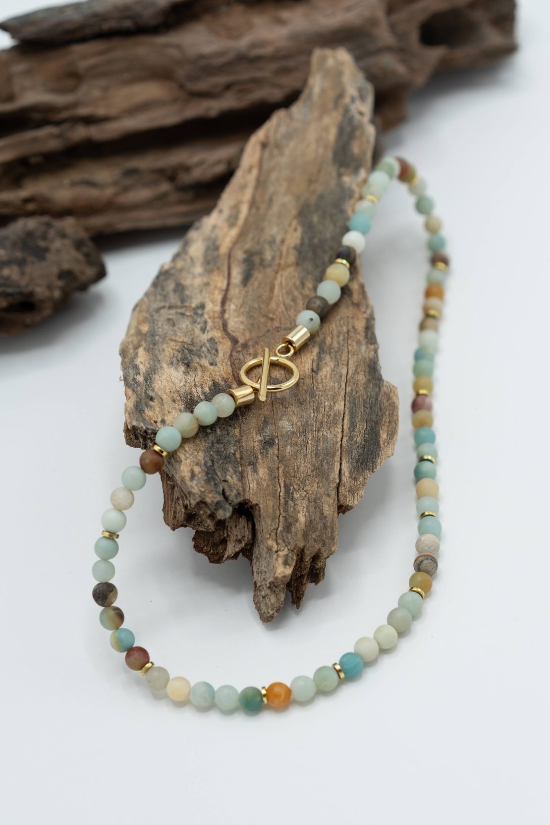 שרשרת נטע-מחרוזי אמזונייט והמטייט זהב