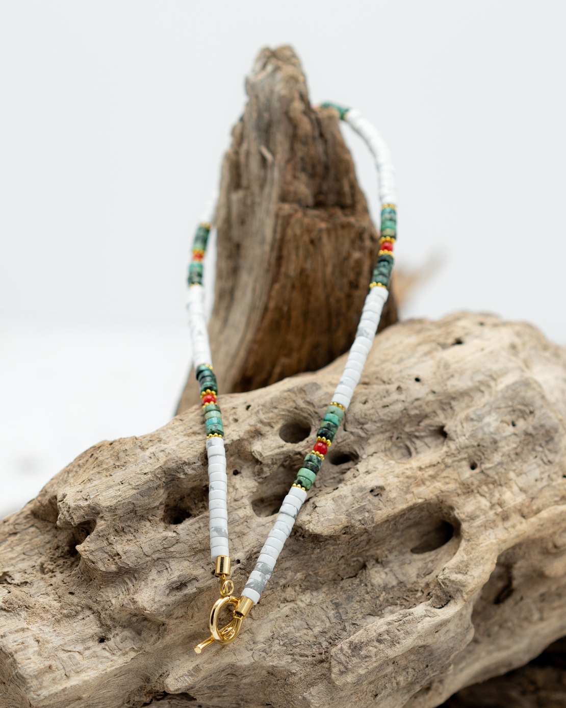 שרשרת סמדר- מחרוזי טורקיז אפריקאי ולבן וקורל אדום