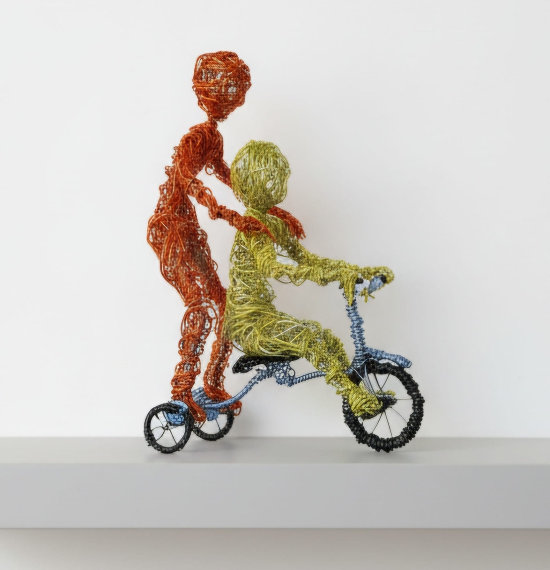 תרכיב אותי -פסל מחוטי מתכת מעורבים בעבודת יד