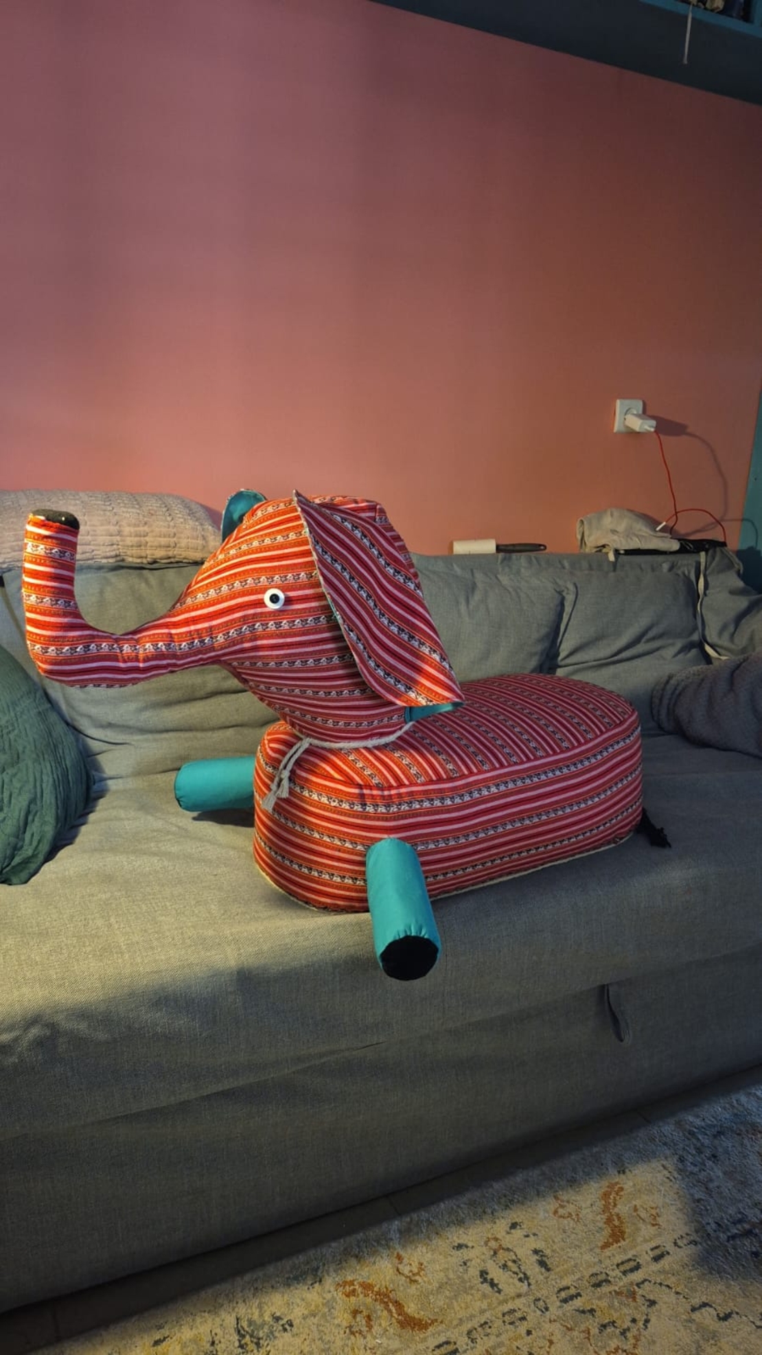 גמר תשלום עבור בובת הפיל