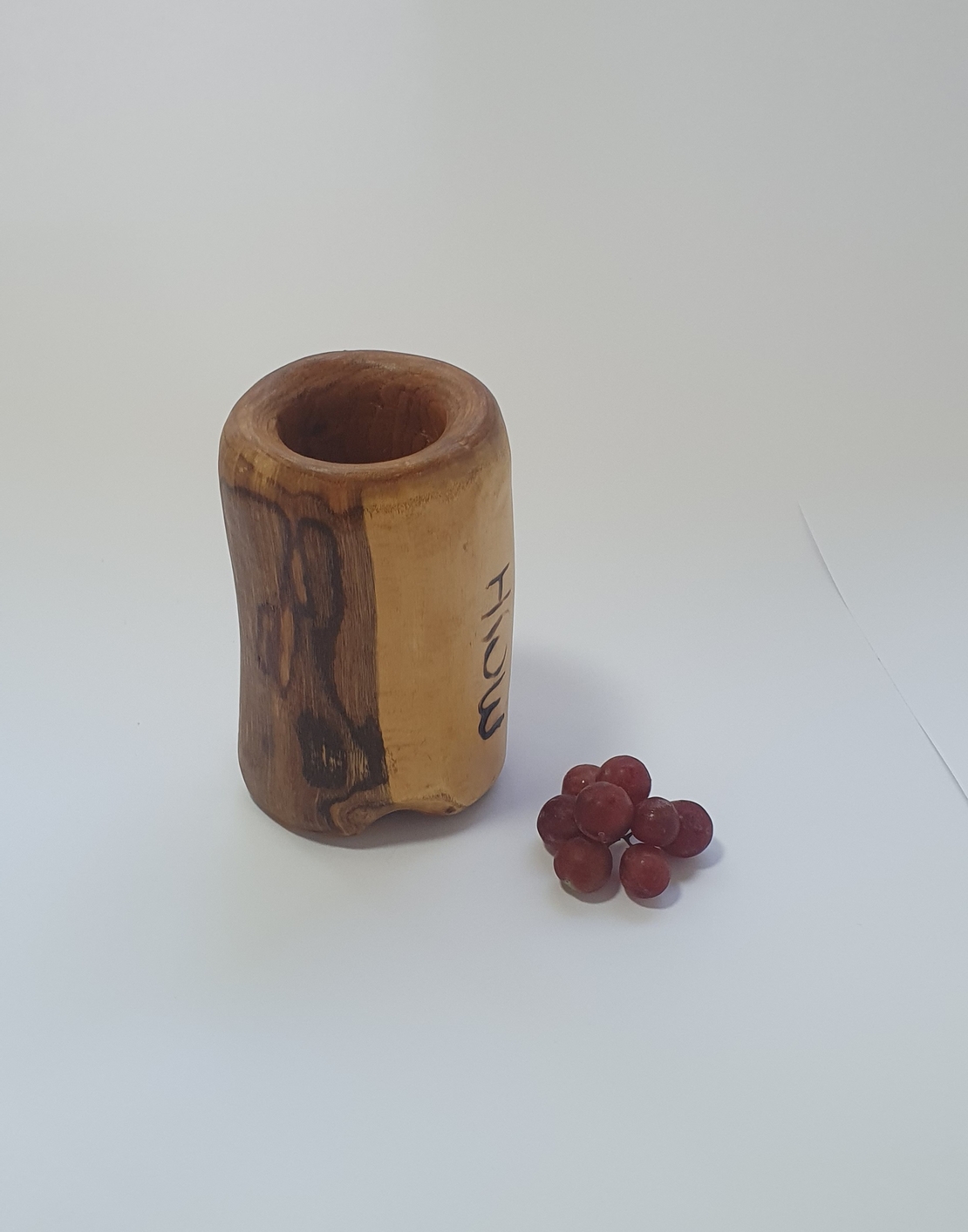 כלי לעטים¯פרחים מיובשים מגולף בעץ בעבודת יד