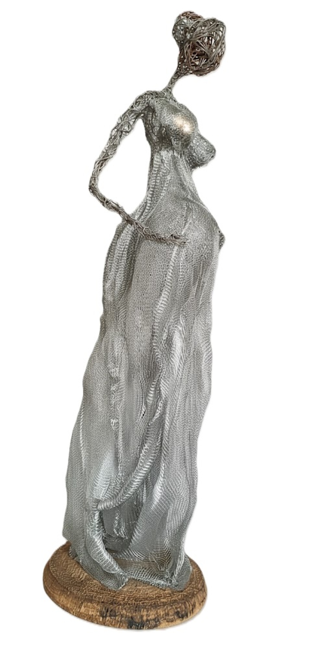 הריונית- פסל מחוטי מתכת ורשת בעבודת יד