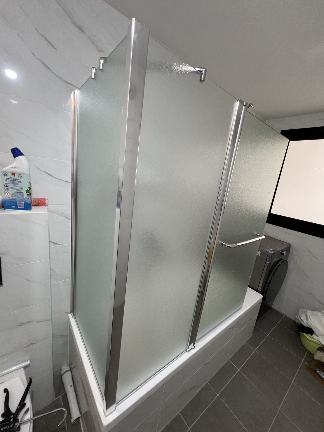 ויסטה ודופן - אמבטיון קבוע ודלת + דופן נוספת