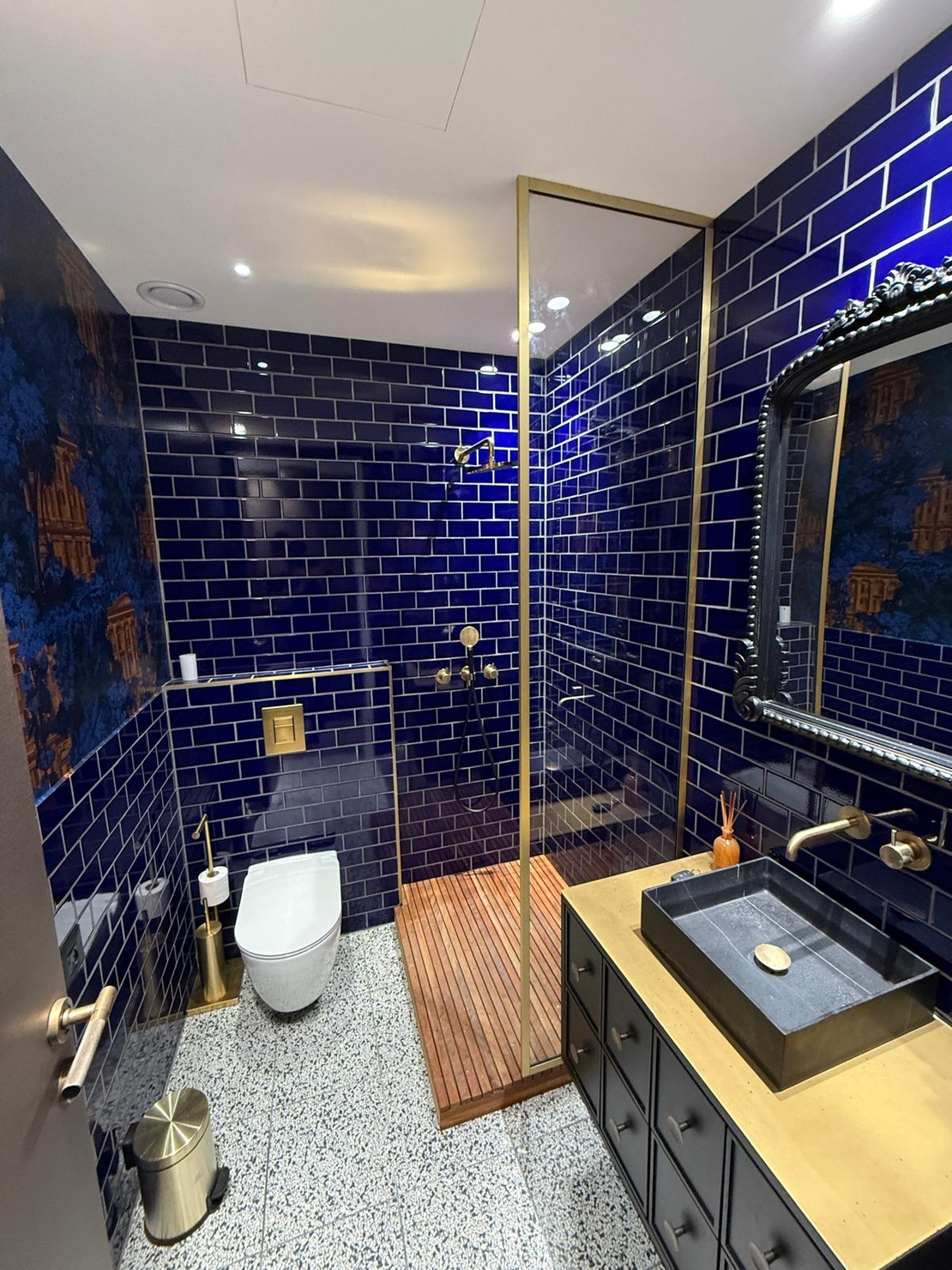 פלטות דפנות קבועות