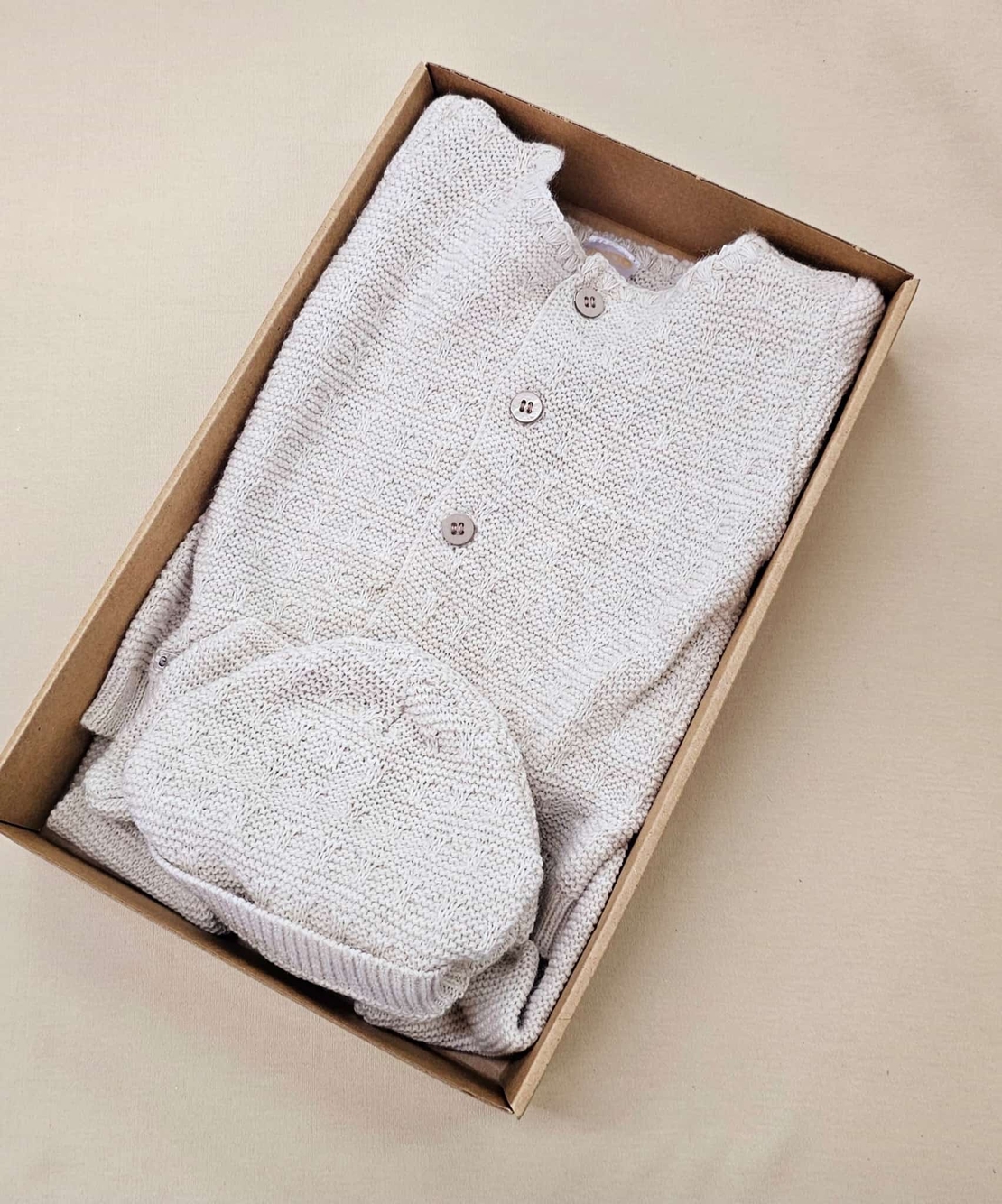 מארז סט סרוג+כובע 0-3 - בז