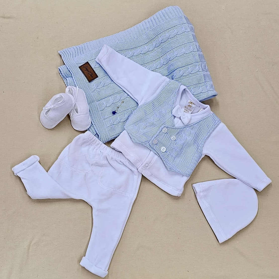 מארז ווסט סרוג צמות NB