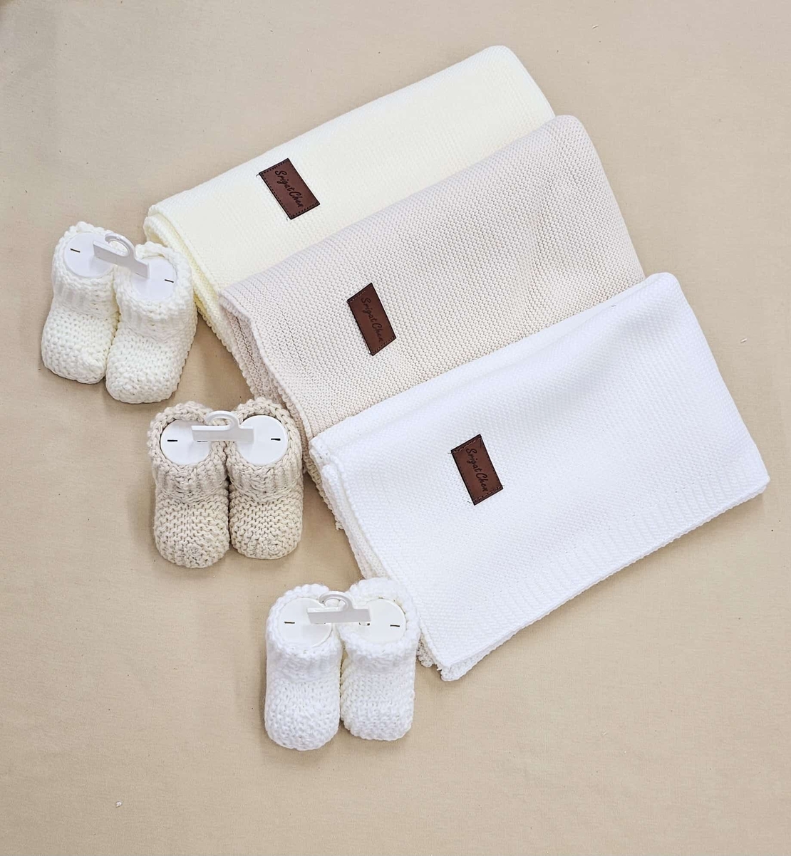 גרביים סרוגות לניובורן