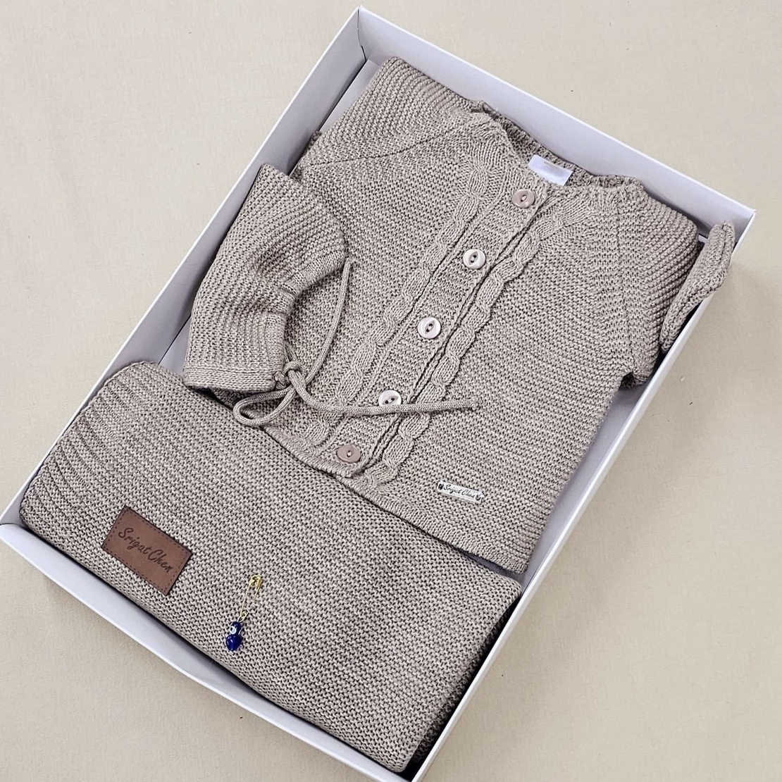 מארז סט סרוג  + שמיכה NB - חום