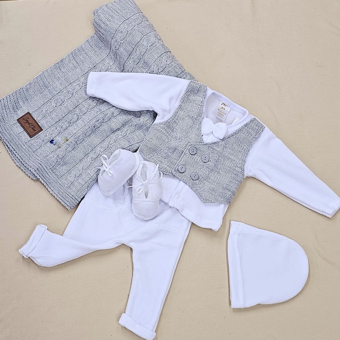 מארז ווסט סרוג צמות NB