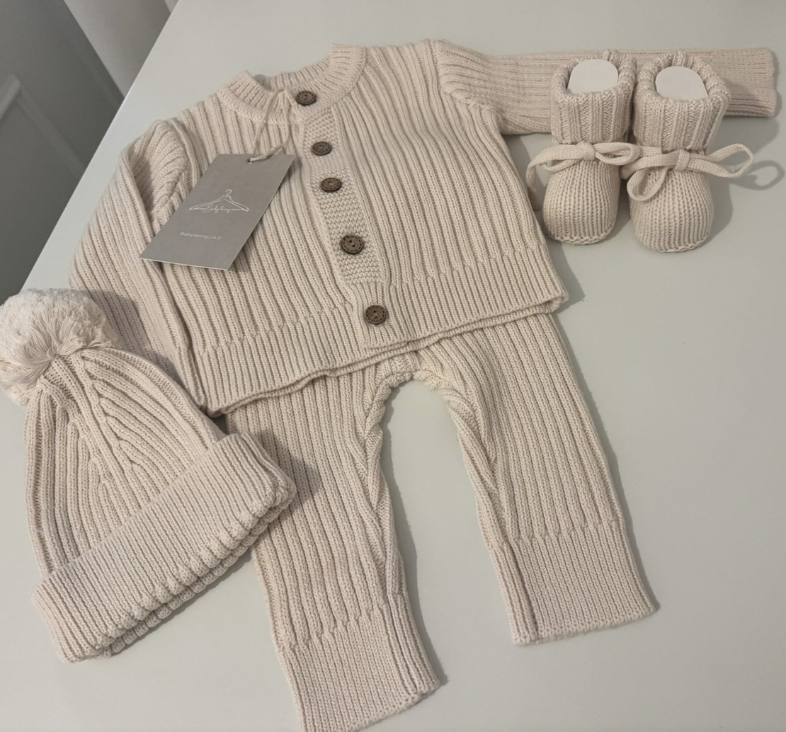 דגם אריאל - בז׳