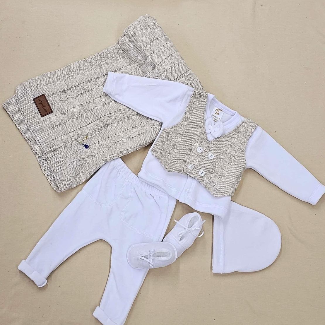 מארז ווסט סרוג צמות NB