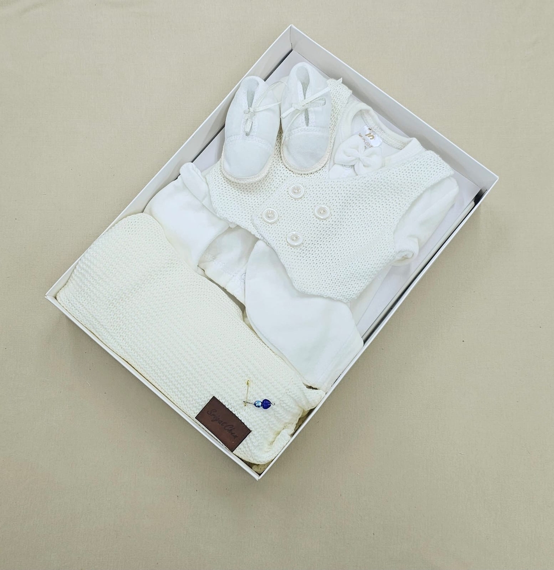 מארז ווסט סרוג NB + שמיכה  - שמנת