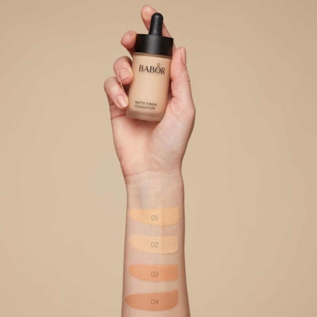 MAKEUP - Matte finish natural 03