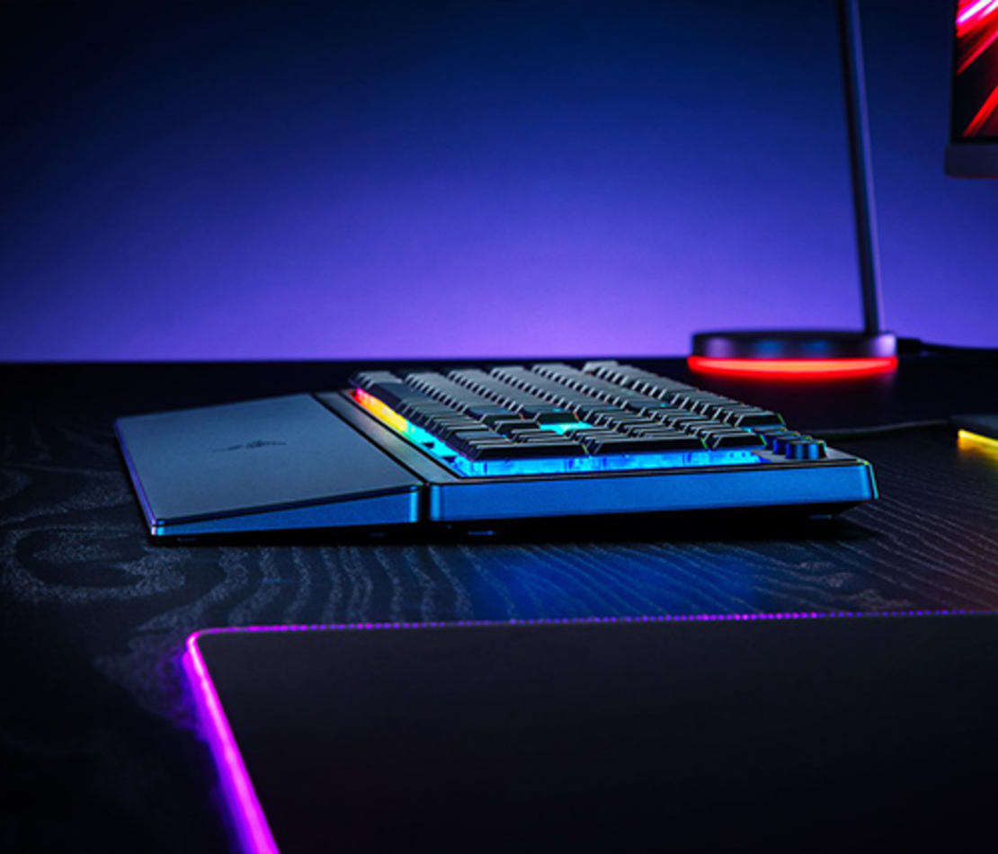 מקלדת Razer Ornata V3 Mecha-Membrane Switch