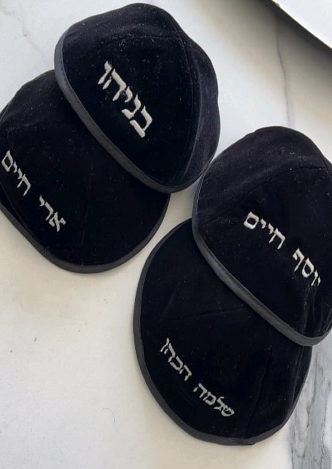 כיפות בשמות