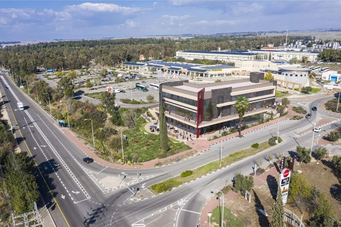 חנויות ומסעדות בקניון חדש המוקם בקצרין