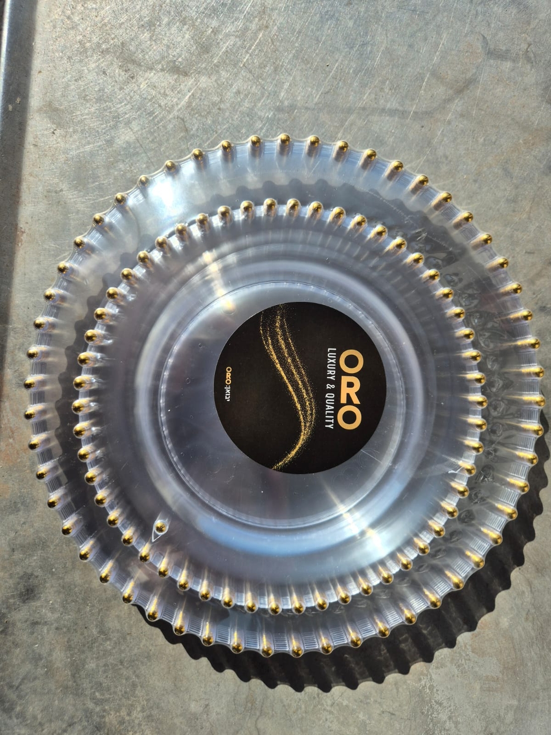 סט צלחות מהודר 16 יח' שקוף פנינים זהב