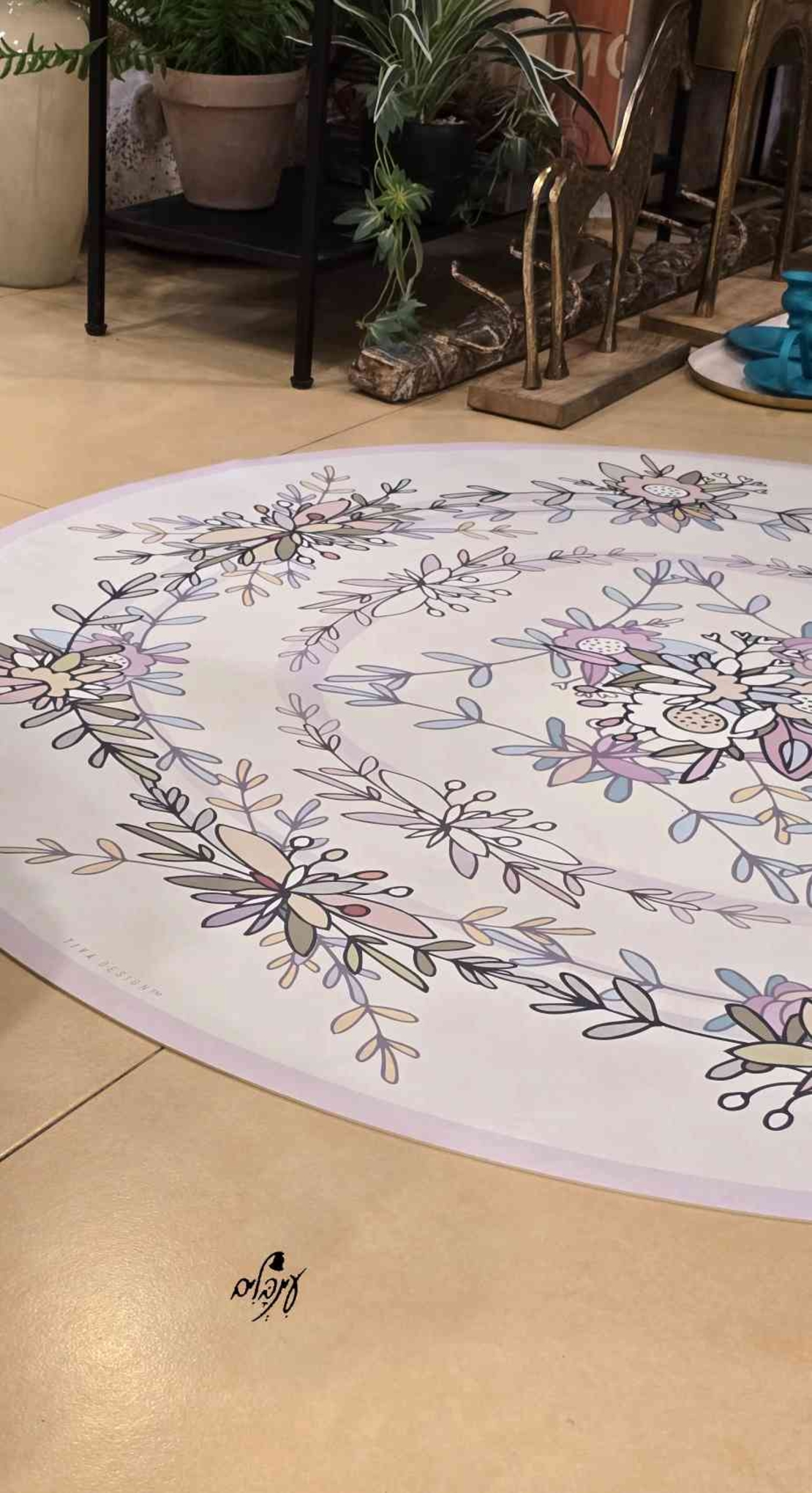 שטיח פי וי סי עגול