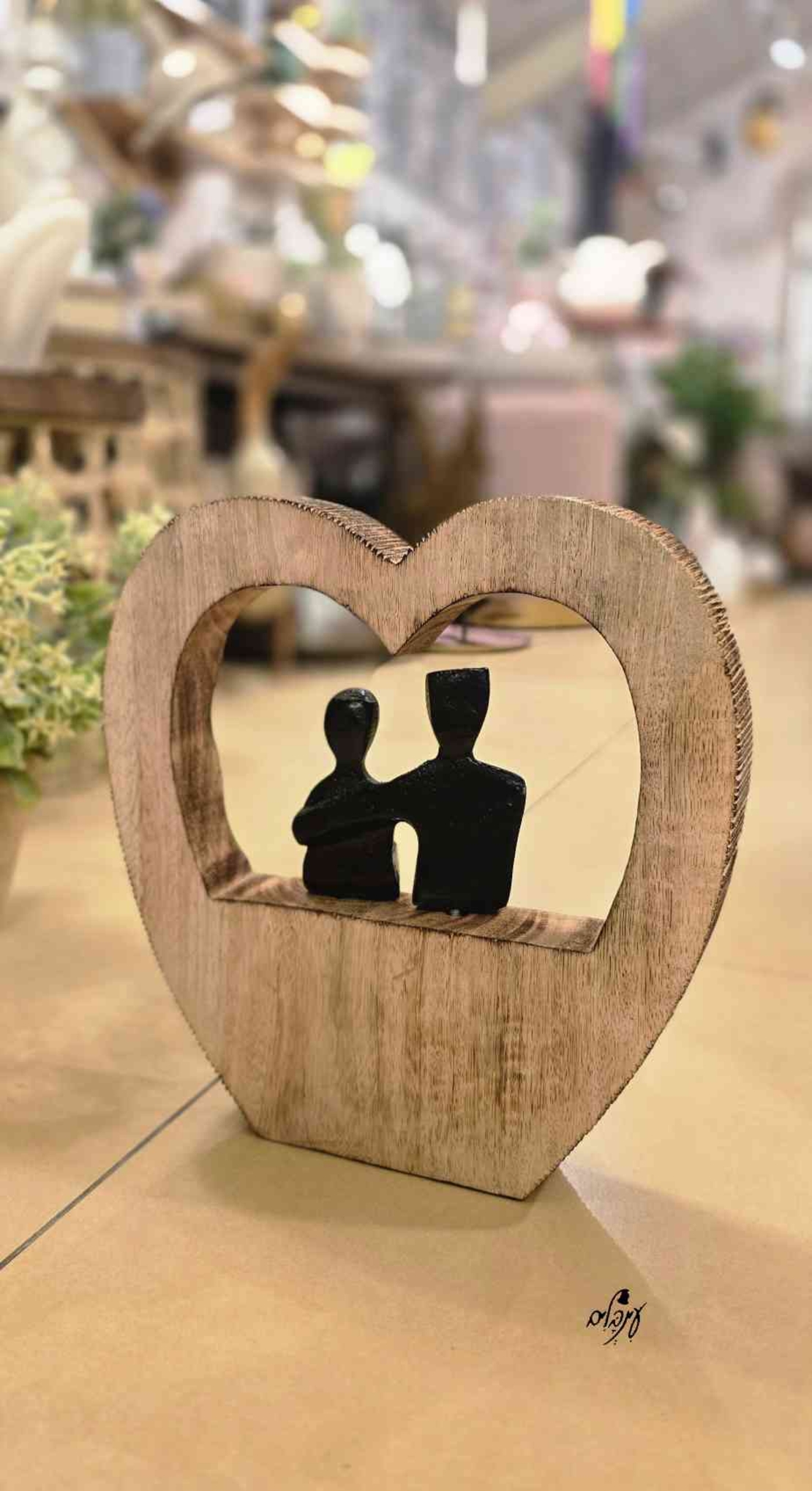 פסל זוג בלב