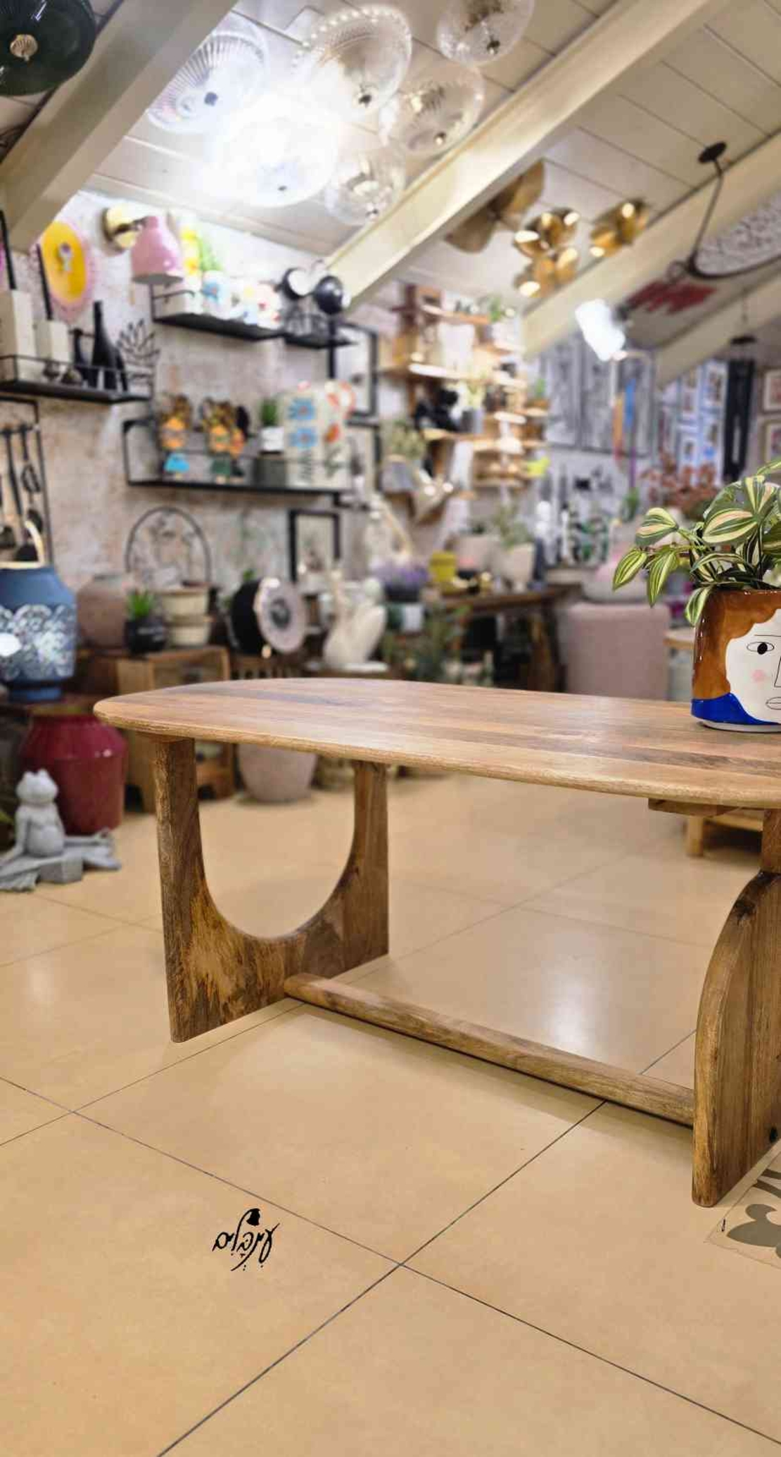 שולחן סלון U