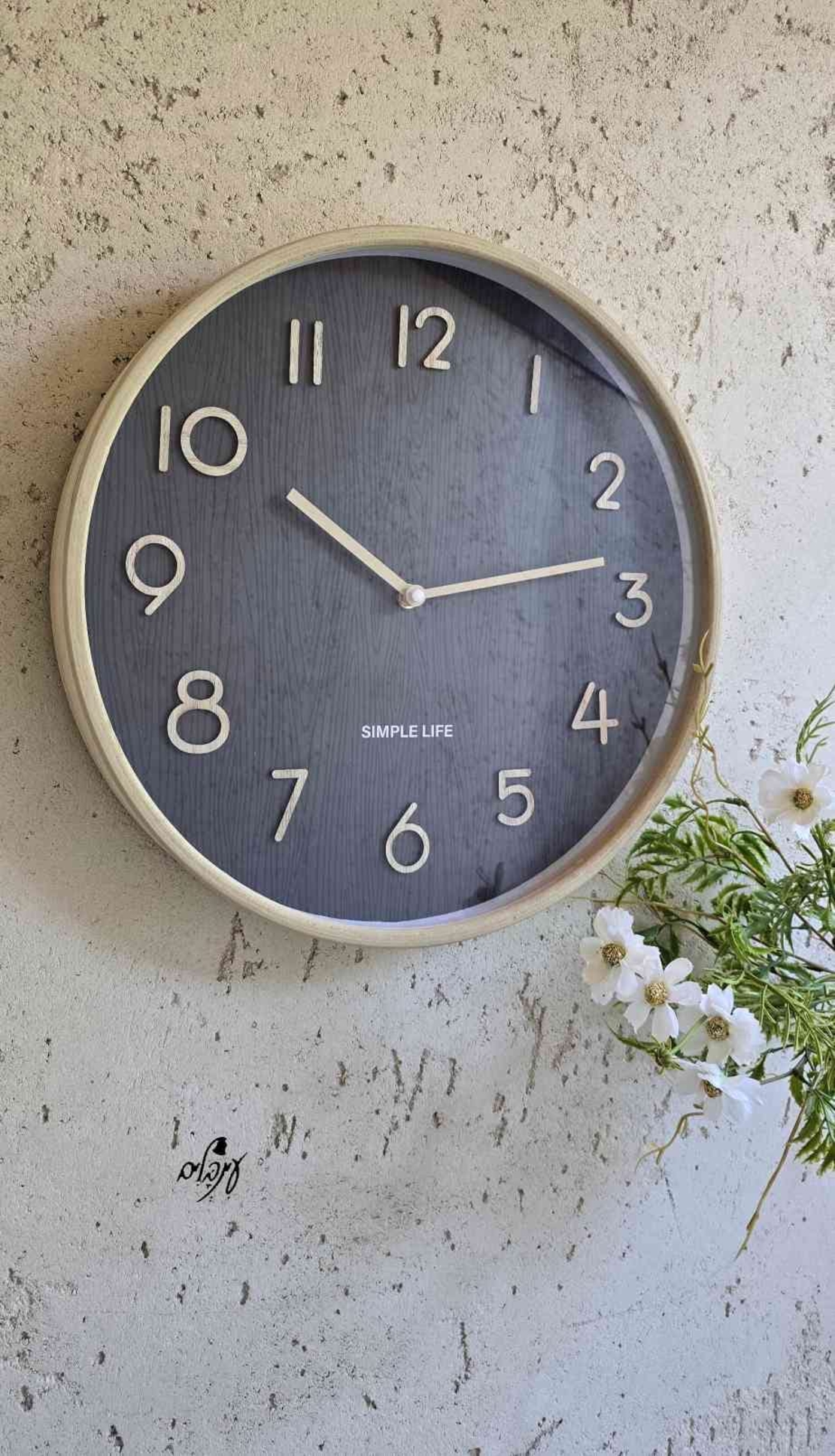 שעון מסגרת דמוי עץ