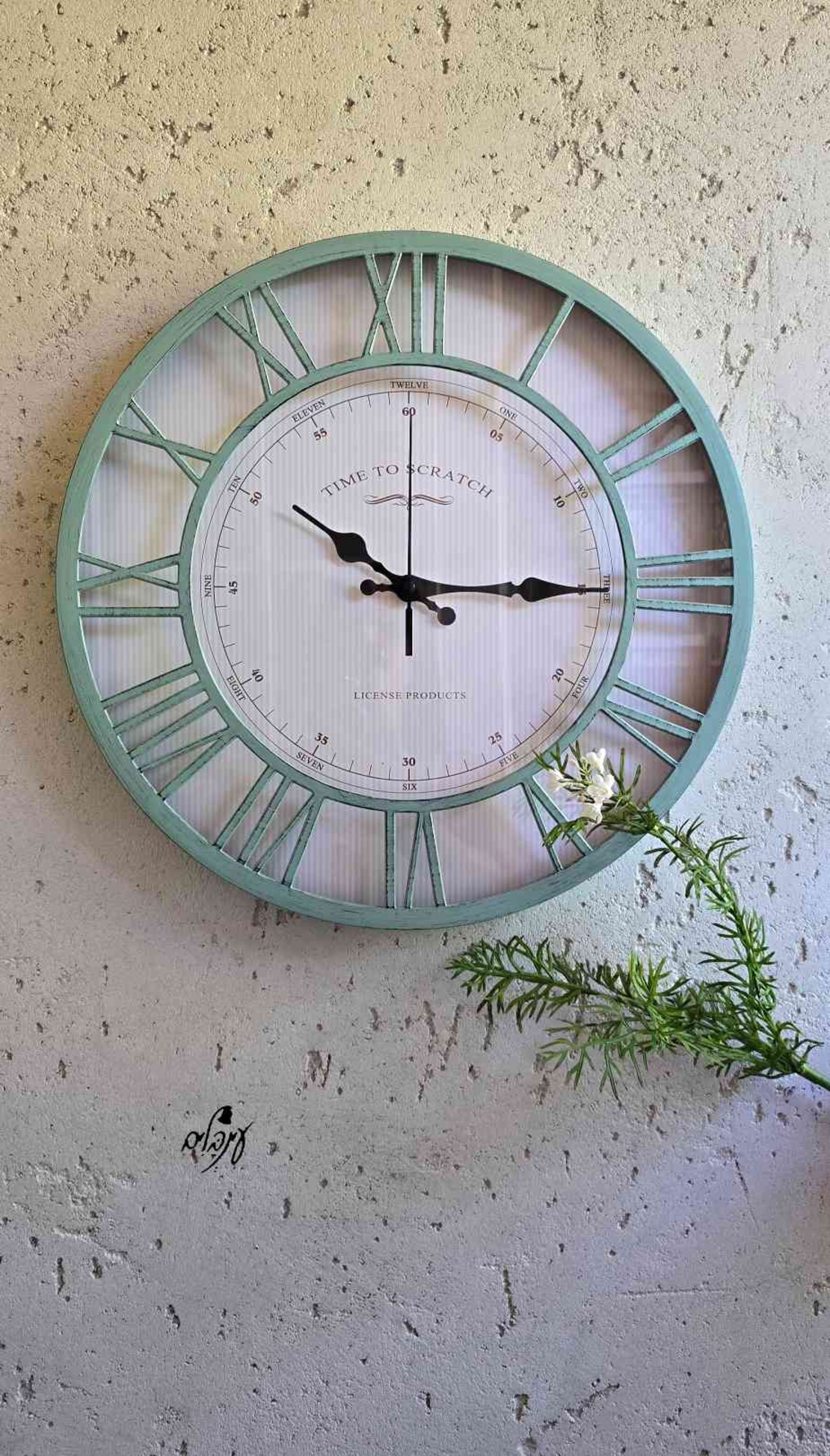 שעון רומי ירוק