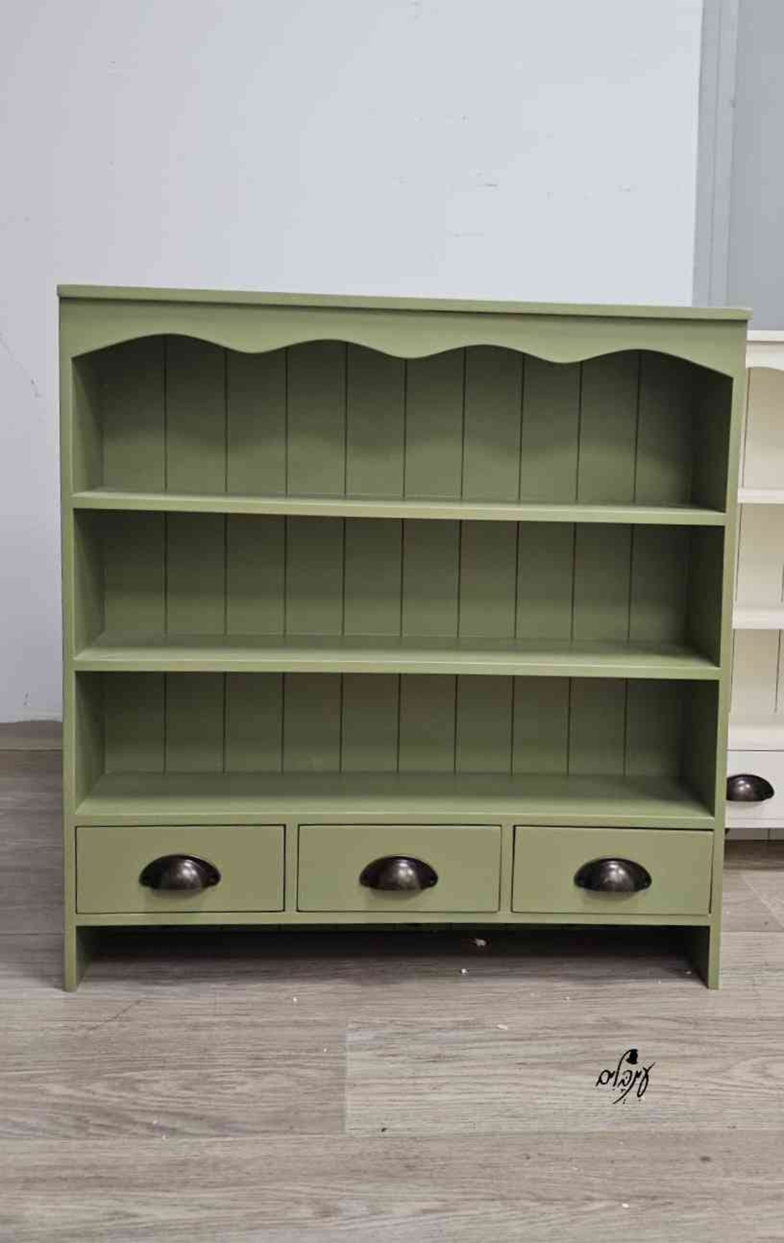 ארונית תליה ירוק חאקי