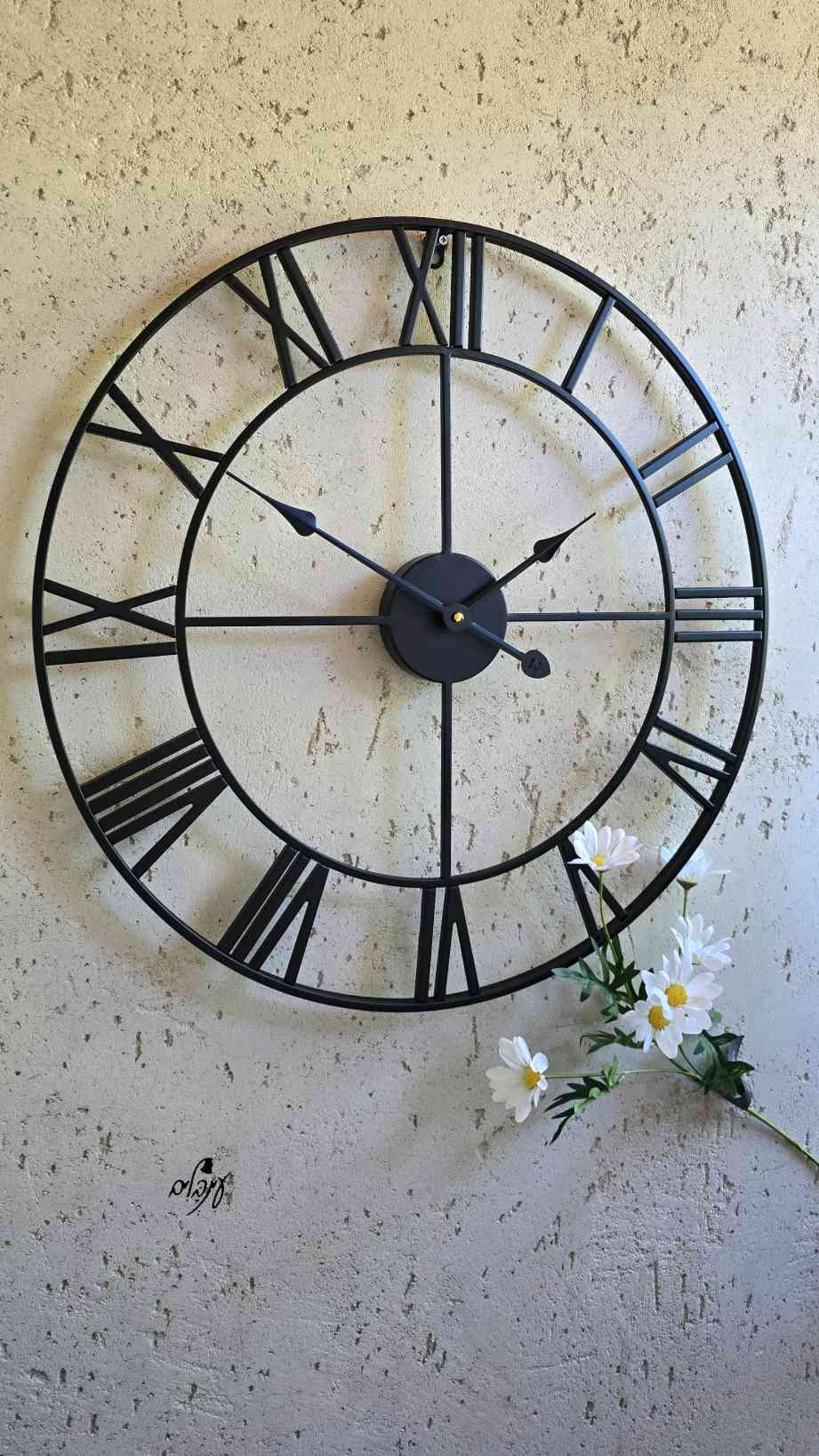 שעון רומי מעוצב חלול