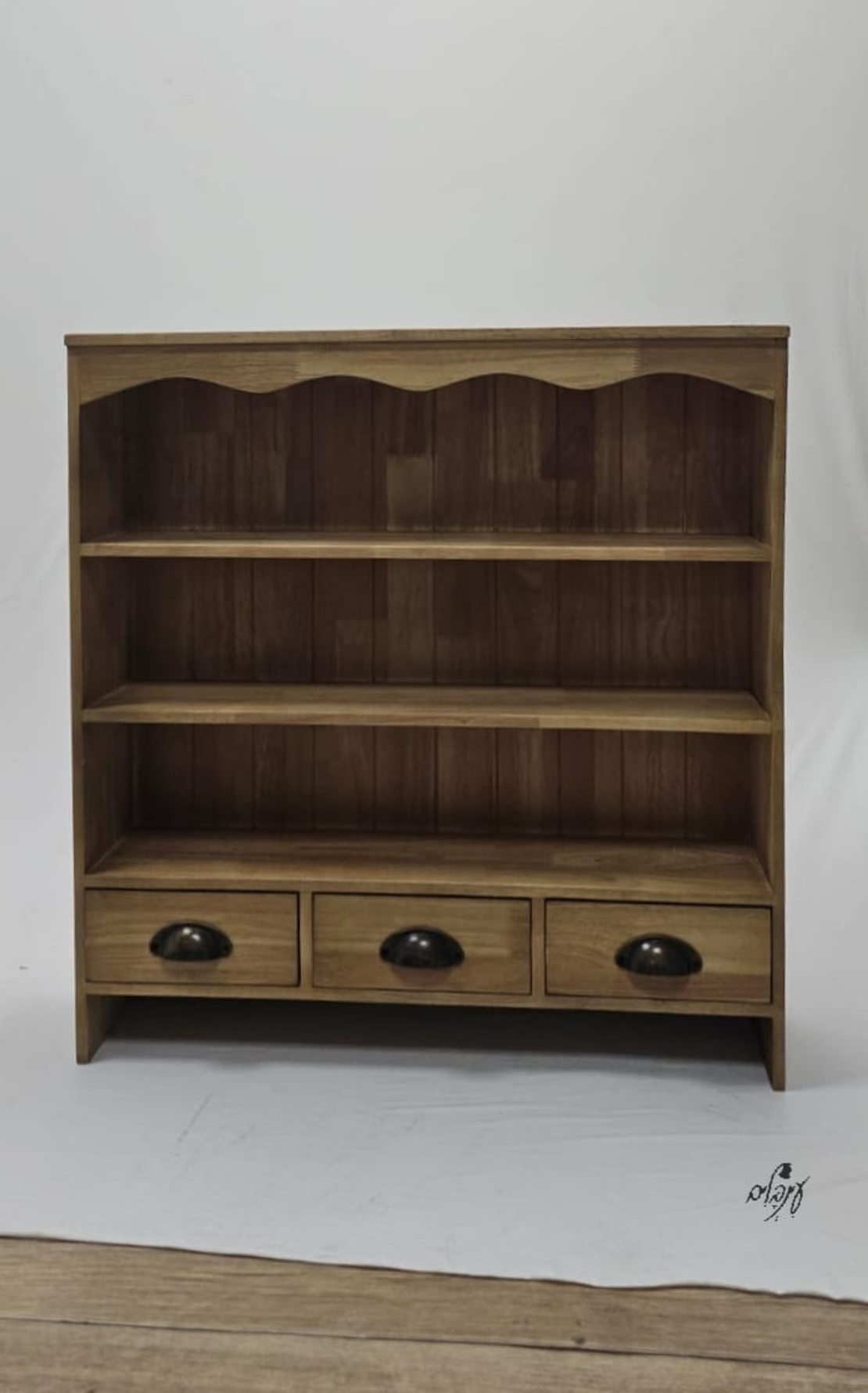 ארונית תליה טבעי