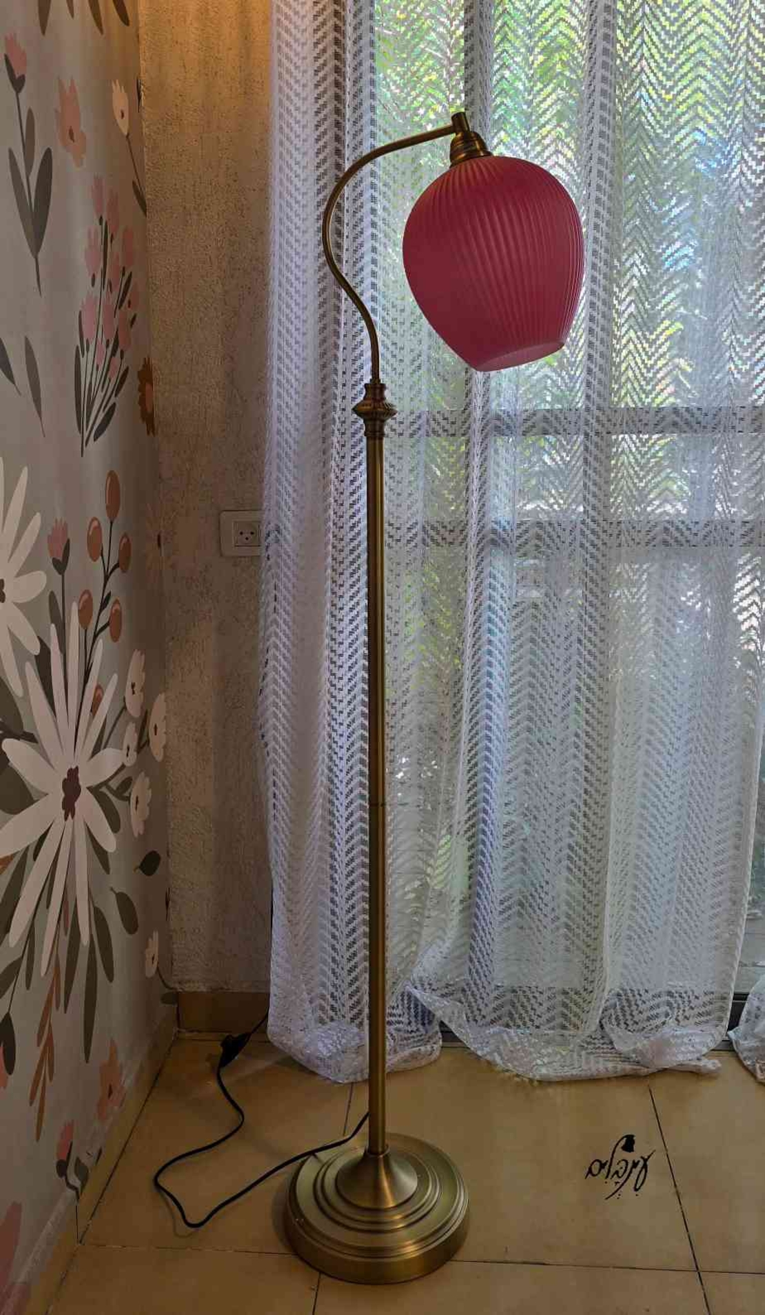 מנורת רגל קתרין ורודה