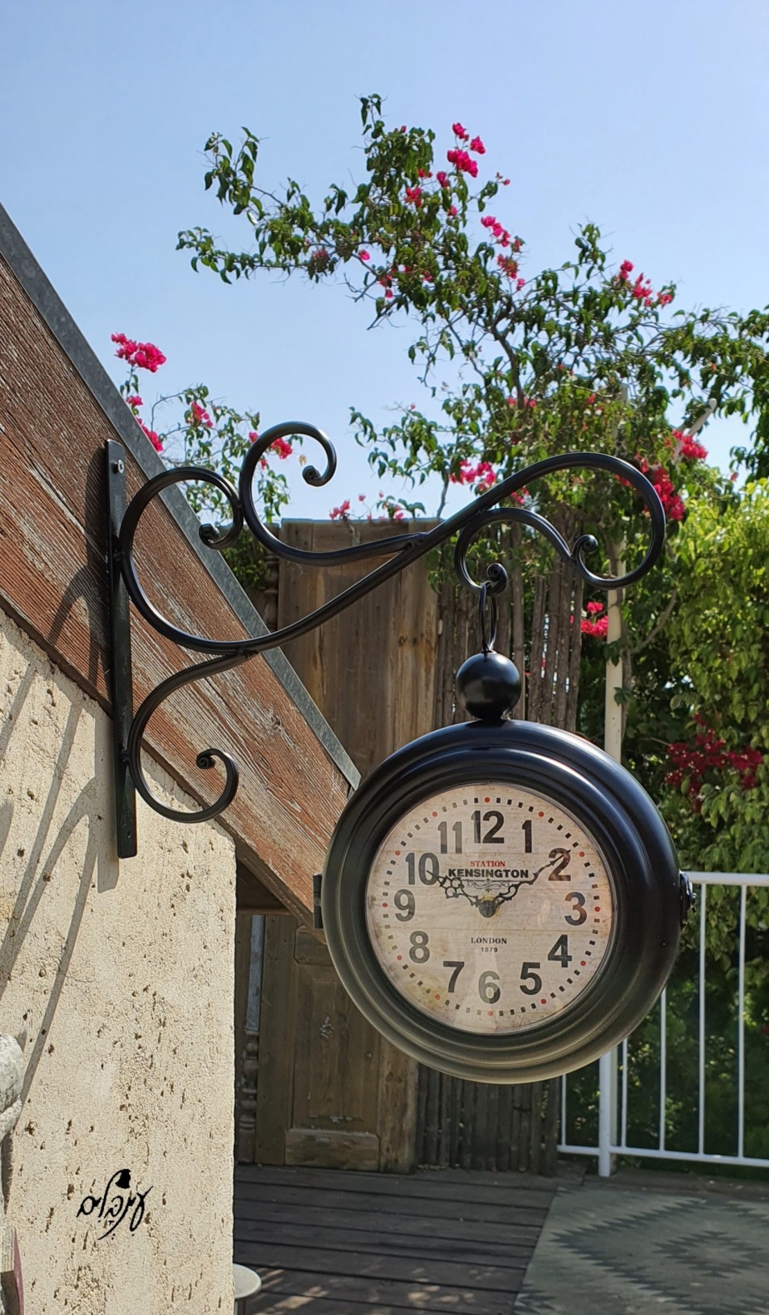 שעון רכבת מעוצב