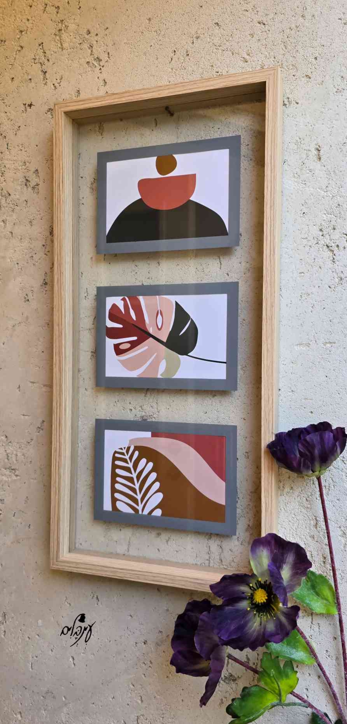 שלישיית תמונות בין זכוכיות