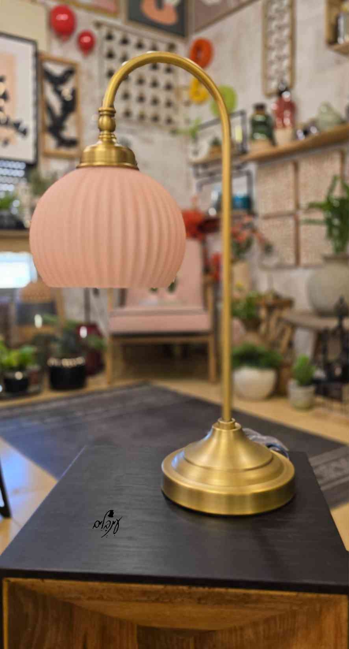 מנורת גולי זכוכית ורדית