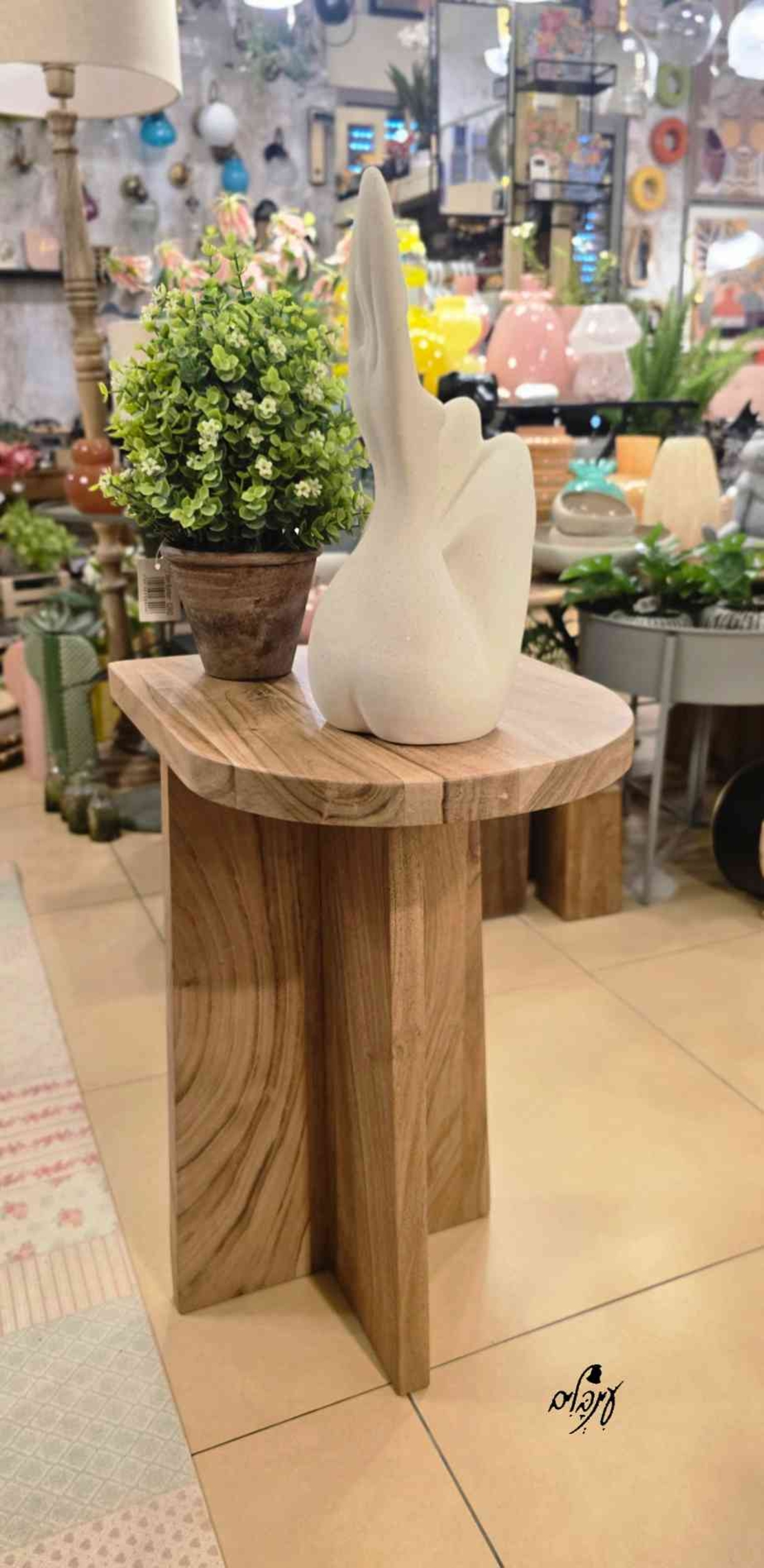שולחן צד, נשכן משולש