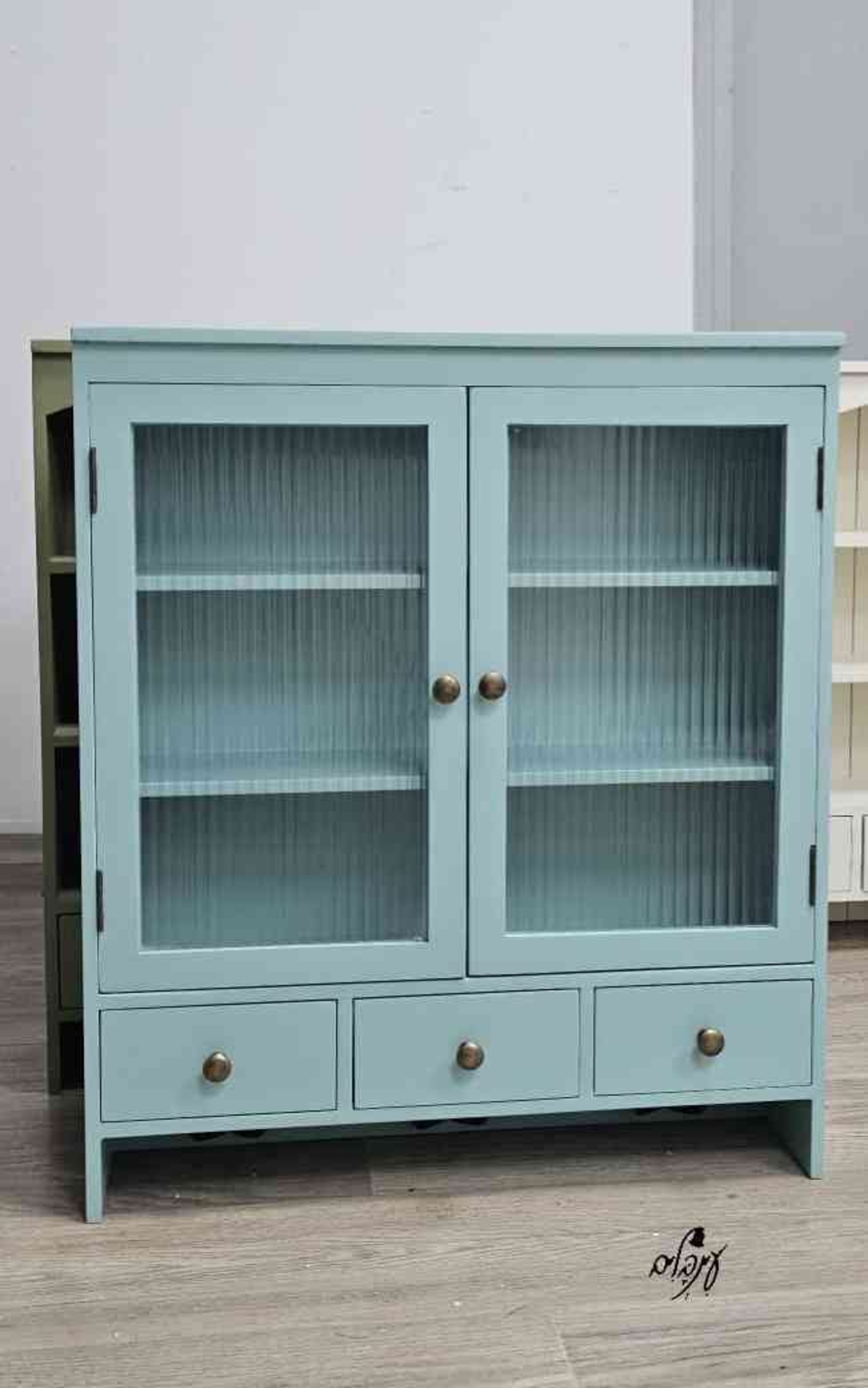 ארונית פסים תכלת