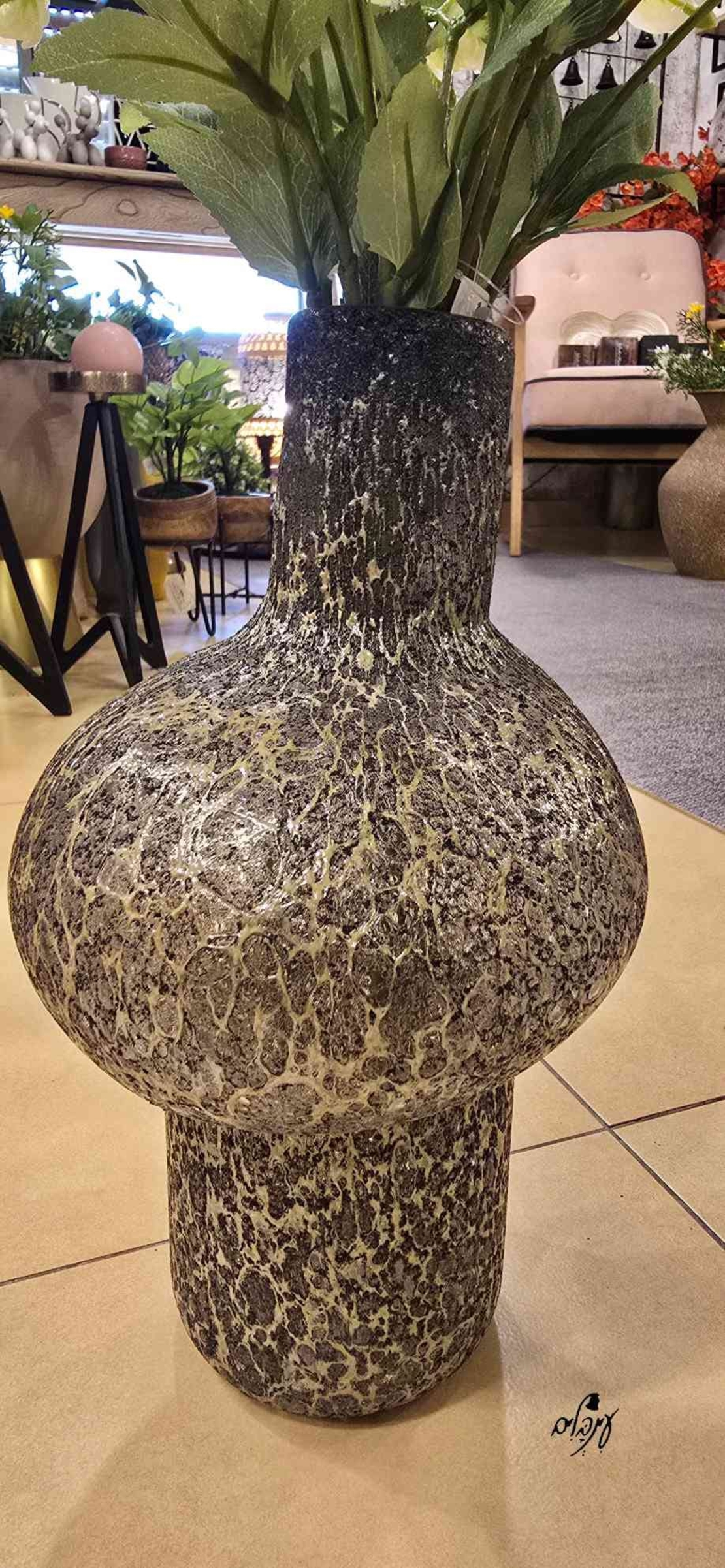 כד זכוכית מעוצב