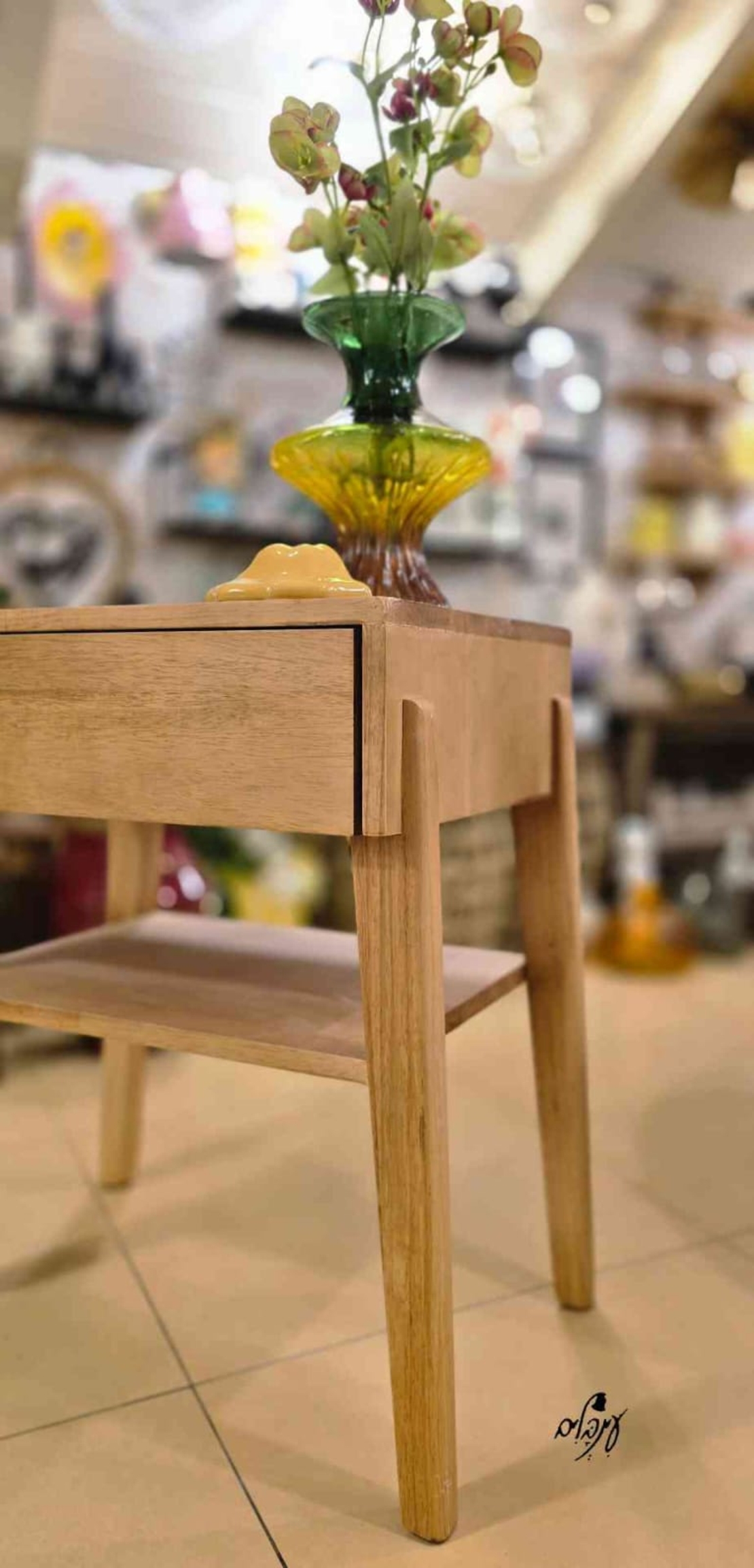 שידת צד בלום