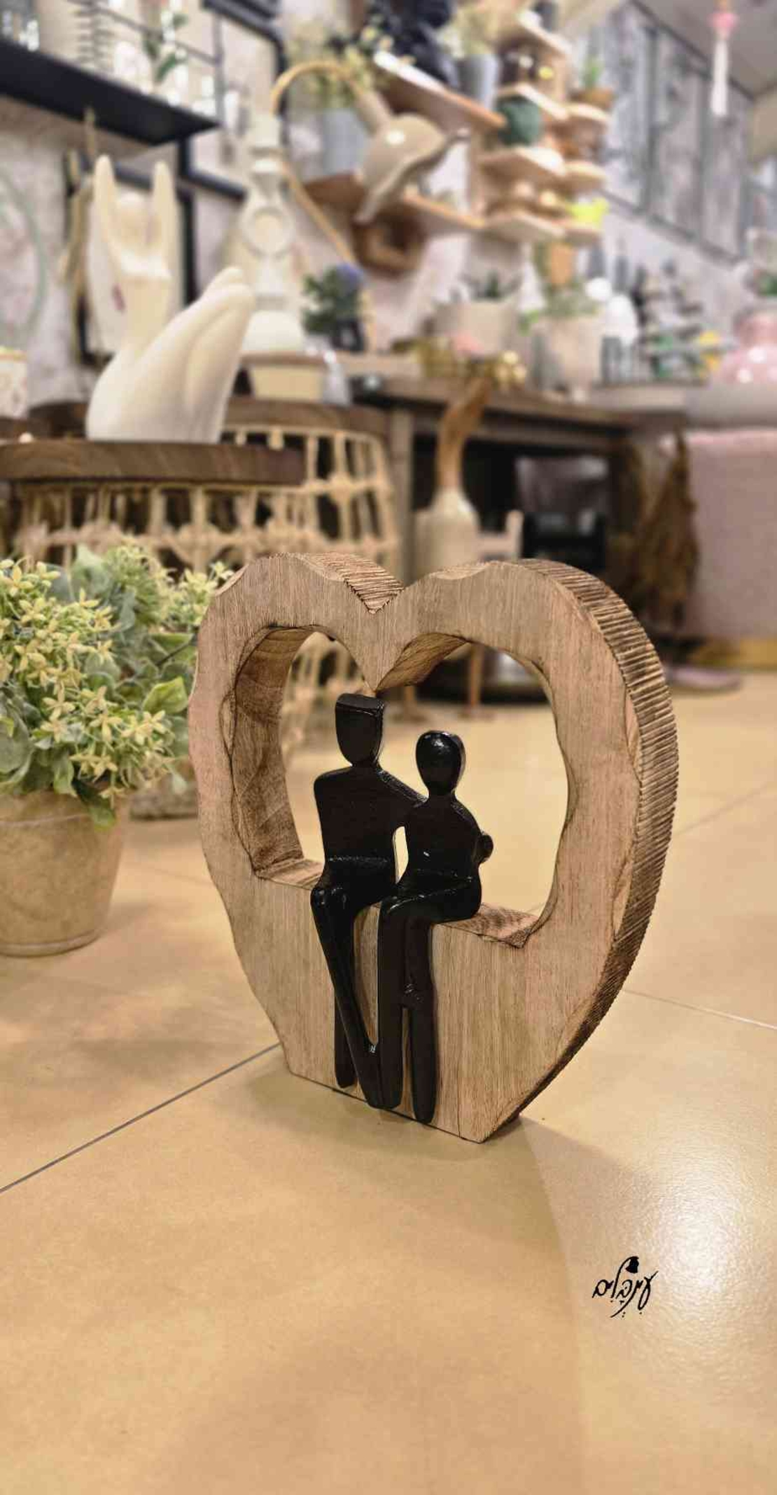 פסל זוג בלב