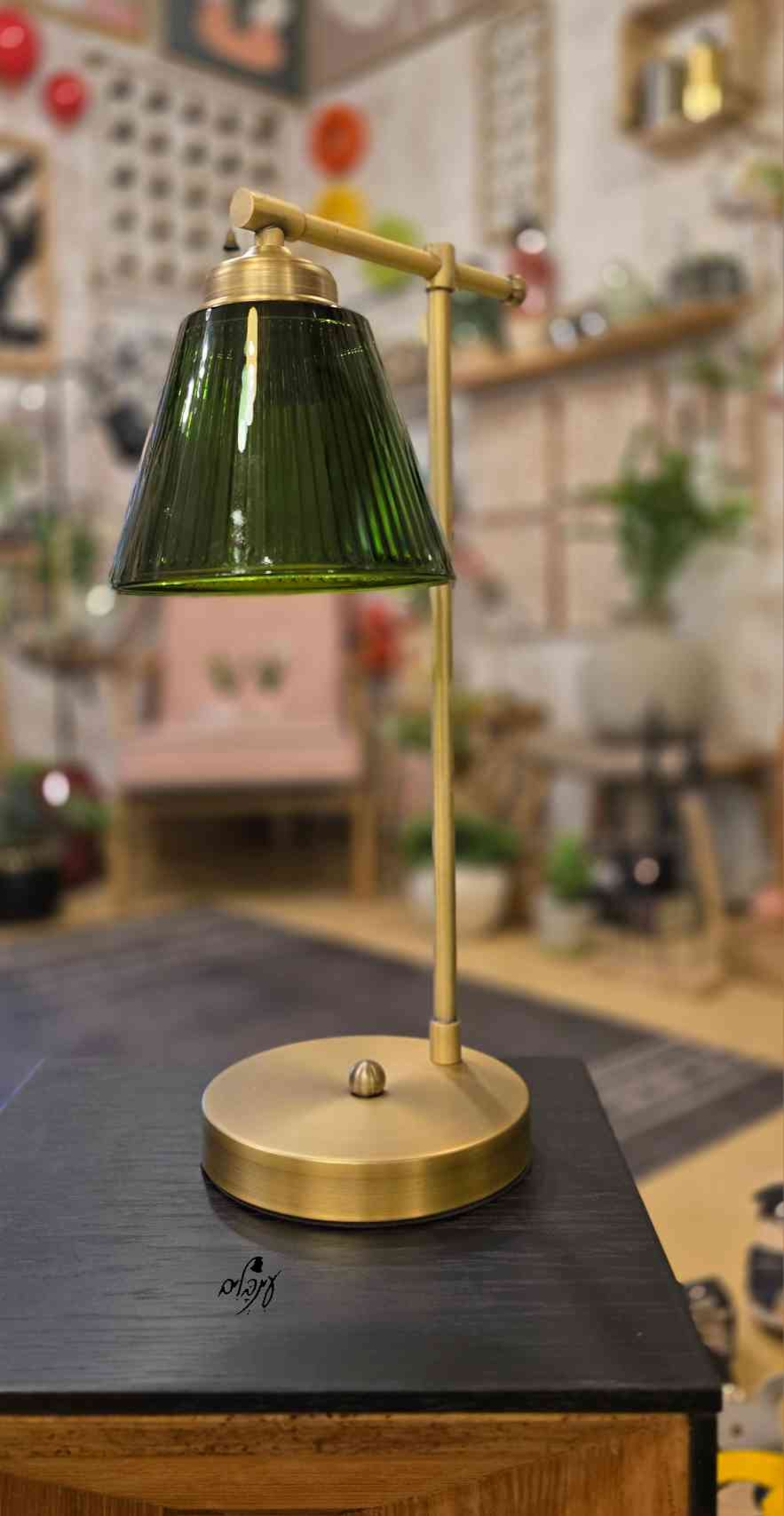 מנורת שירי זכוכית פסים ירוק