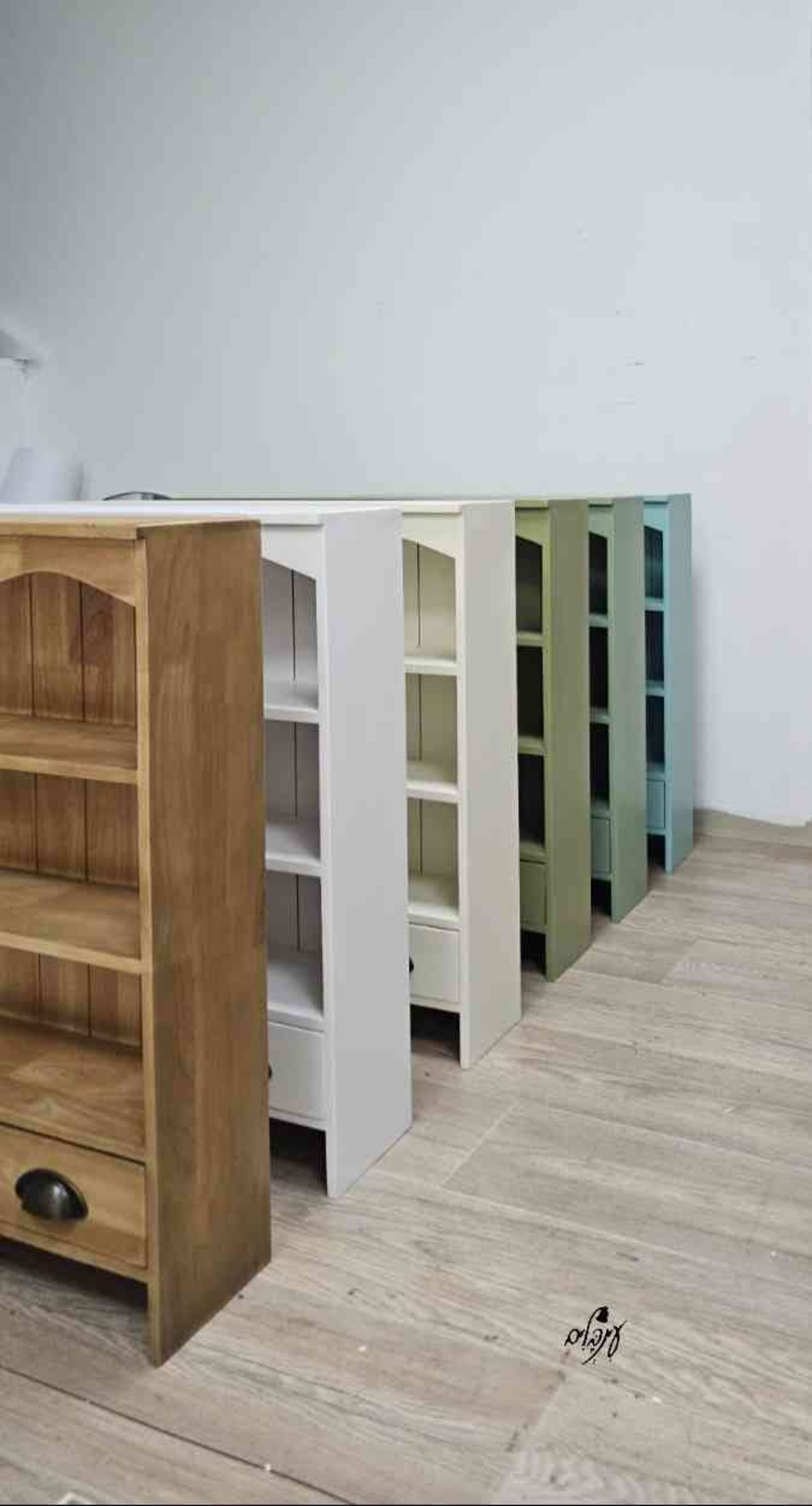 ארונית פסים שמנת