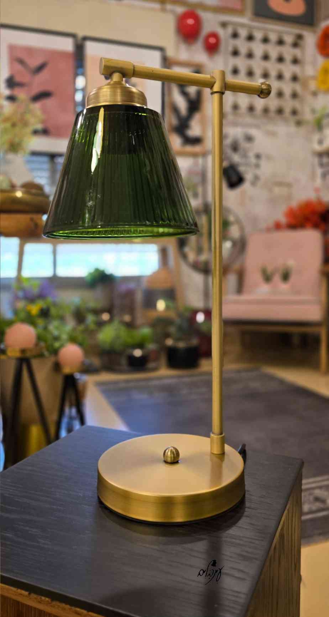 מנורת שירי זכוכית פסים ירוק